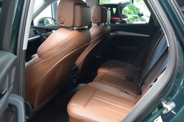 Audi Q5 view 12