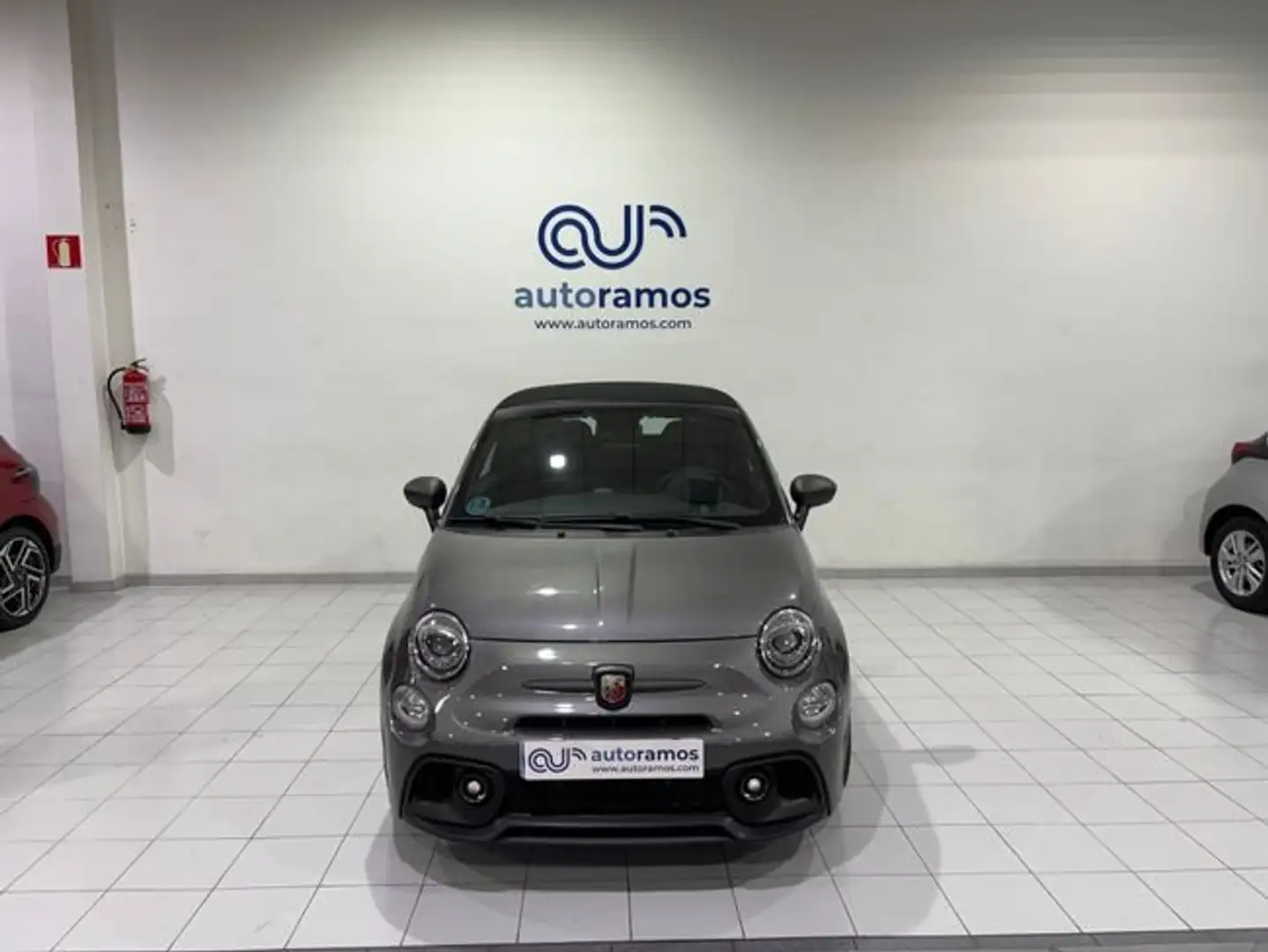 Abarth 500 695C 1.4 T-JET 180 CV 2P 180 CV Gris - 2