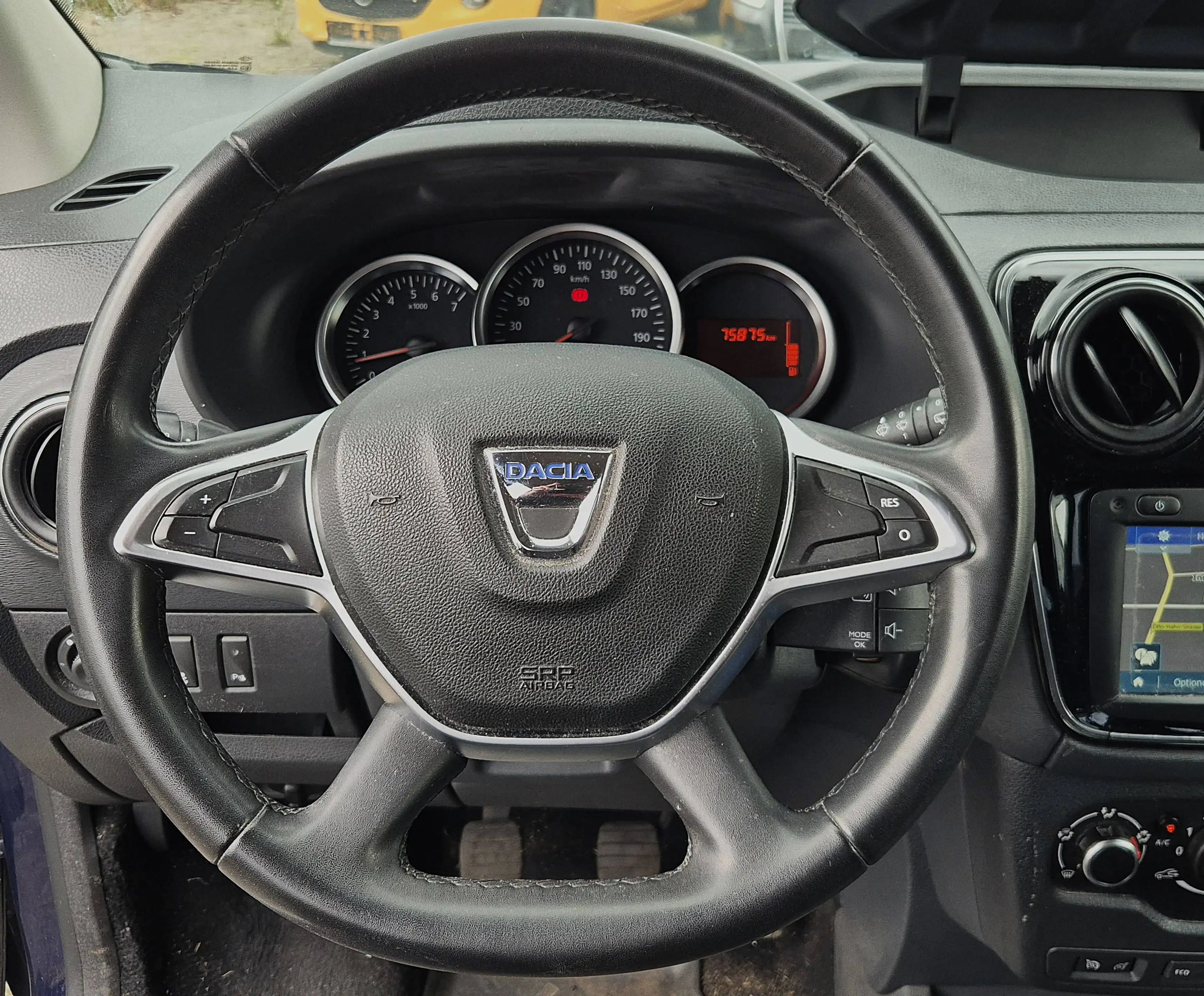 Dacia Lodgy LAUREATE 1,6i 7SITZER KLIMA NAVI RÜCKFAHRKAMERA PDC SHZ ALLWETTER 2HD — photo 6