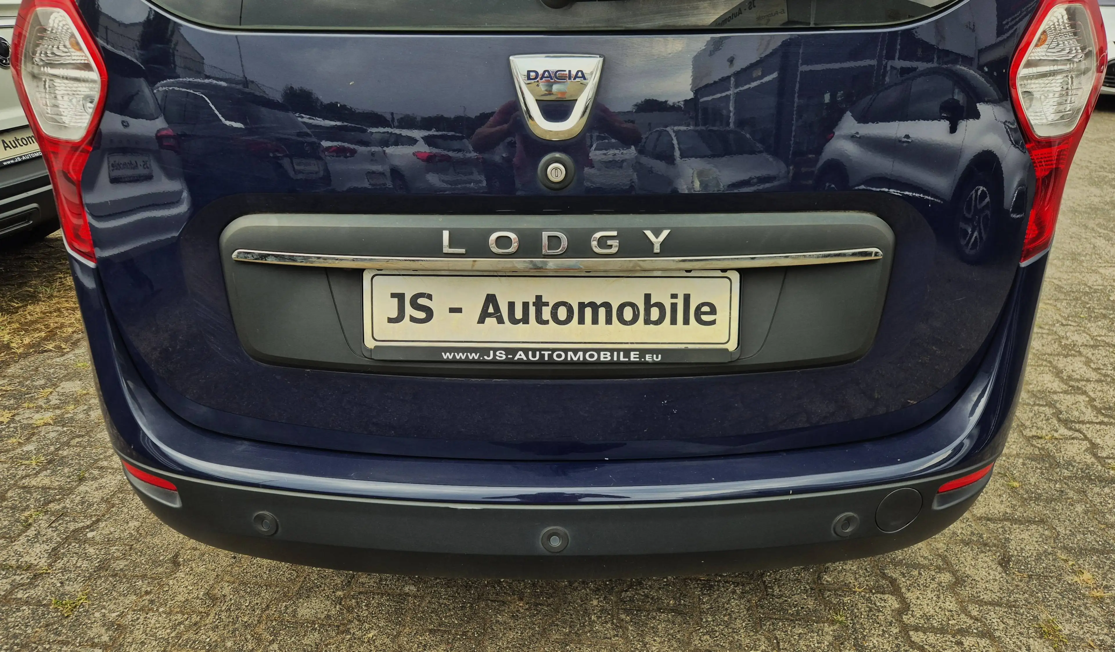 Dacia Lodgy LAUREATE 1,6i 7SITZER KLIMA NAVI RÜCKFAHRKAMERA PDC SHZ ALLWETTER 2HD — photo 14