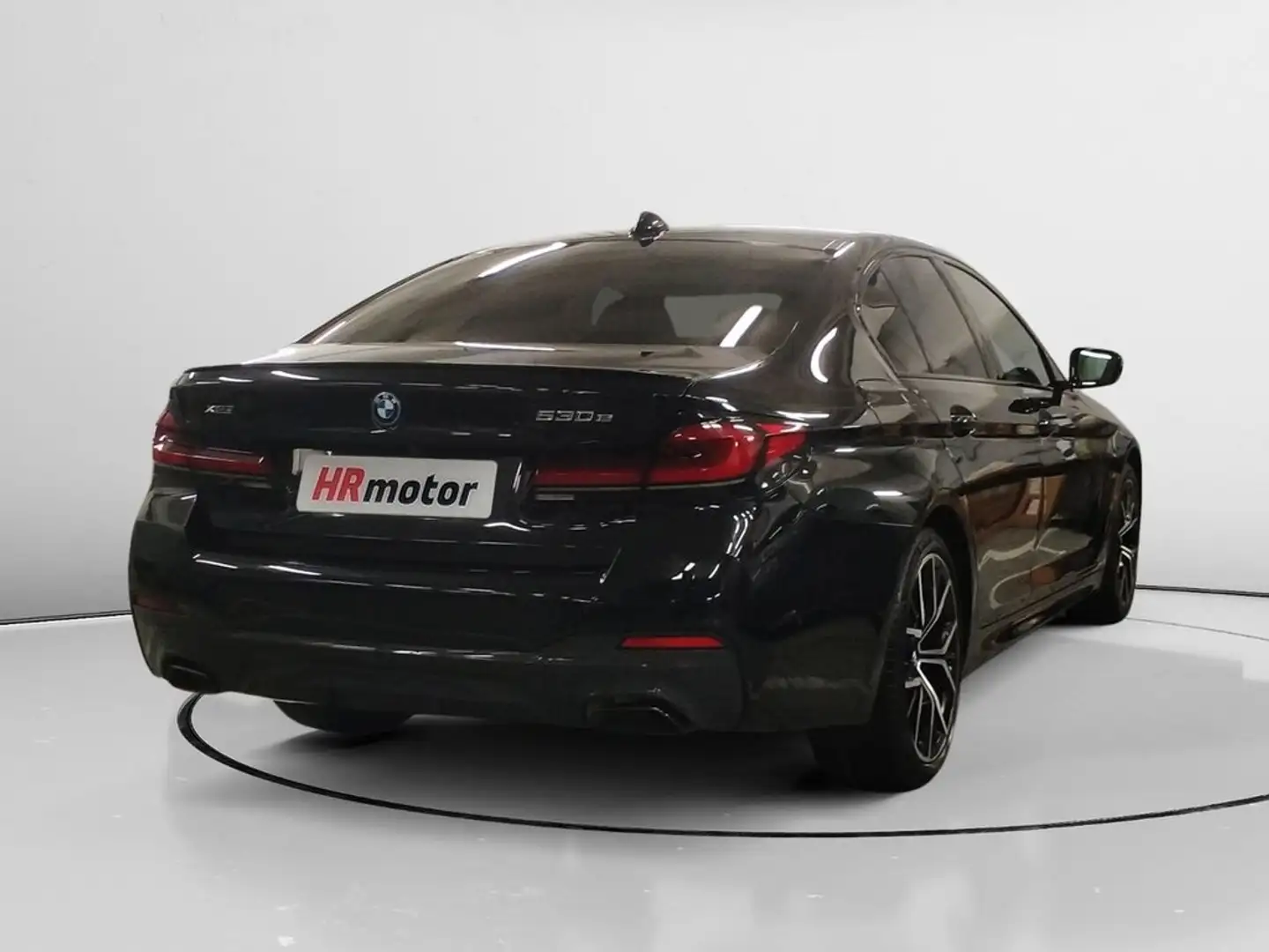 BMW Active Hybrid 3 530e xDrive Schwarz - 2