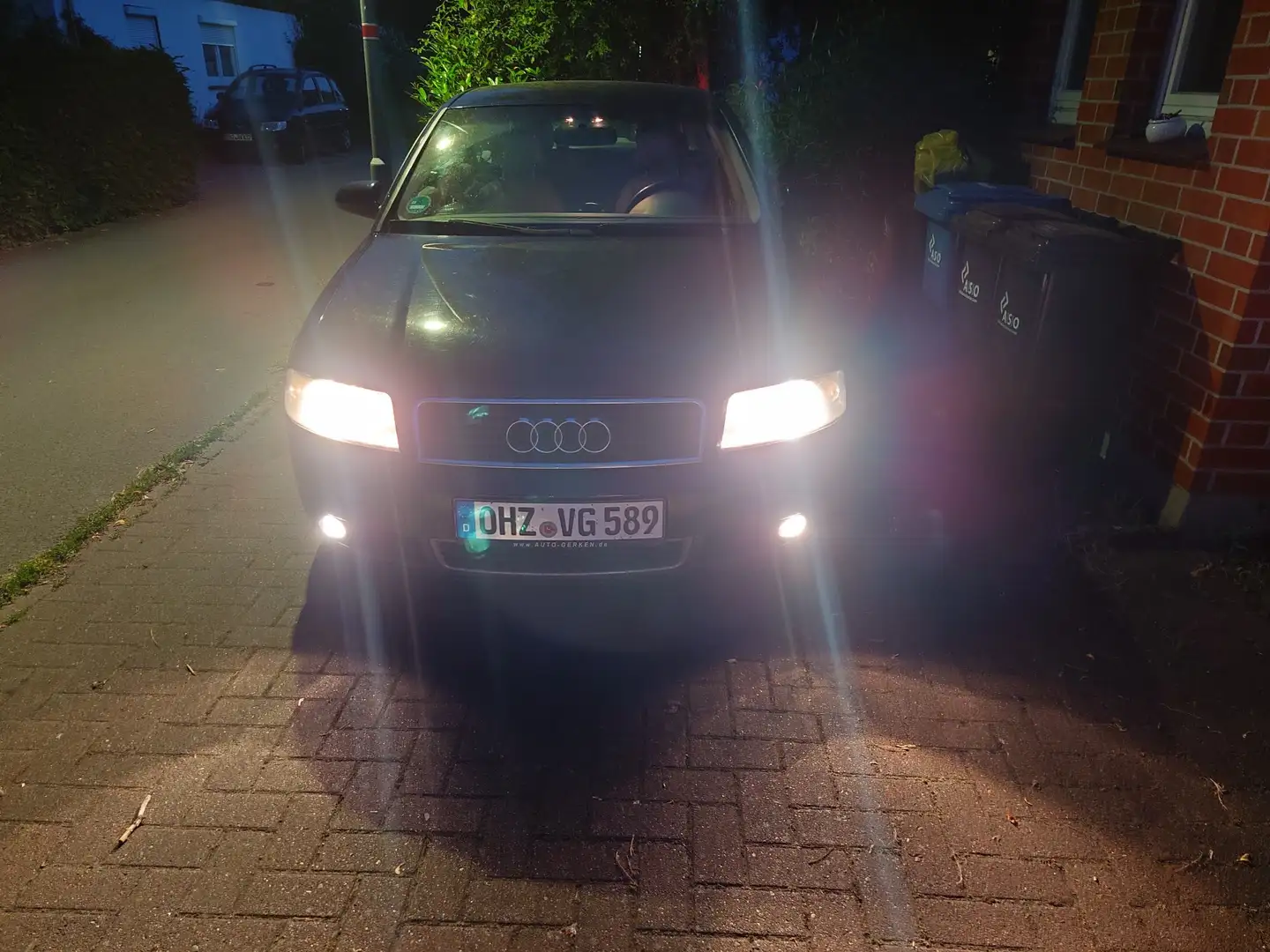 Audi A4 2.0 - 1