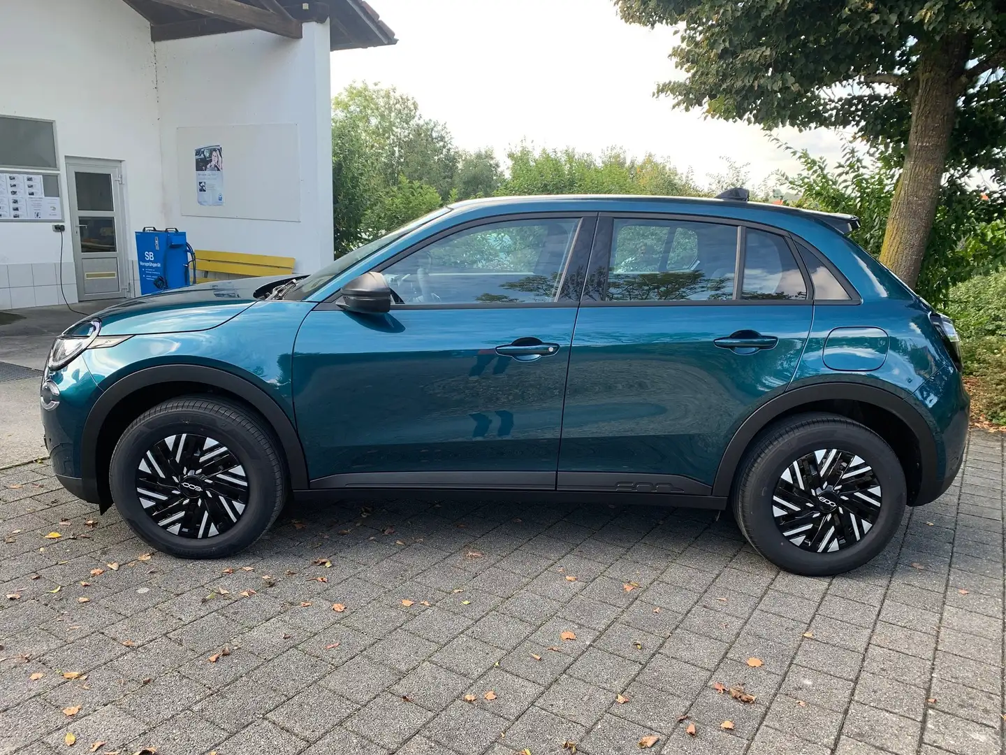 Fiat 600 1.2 Hybrid Sonderedition MY25 DCT 145PS Grün - 2