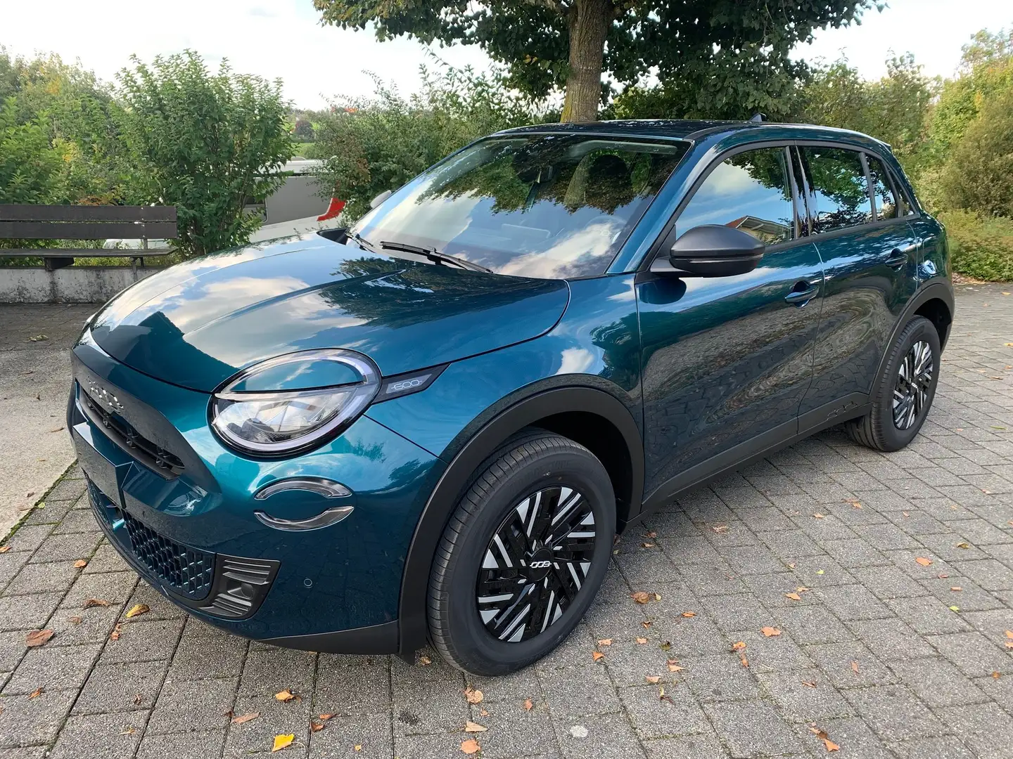 Fiat 600 1.2 Hybrid Sonderedition MY25 DCT 145PS Grün - 1