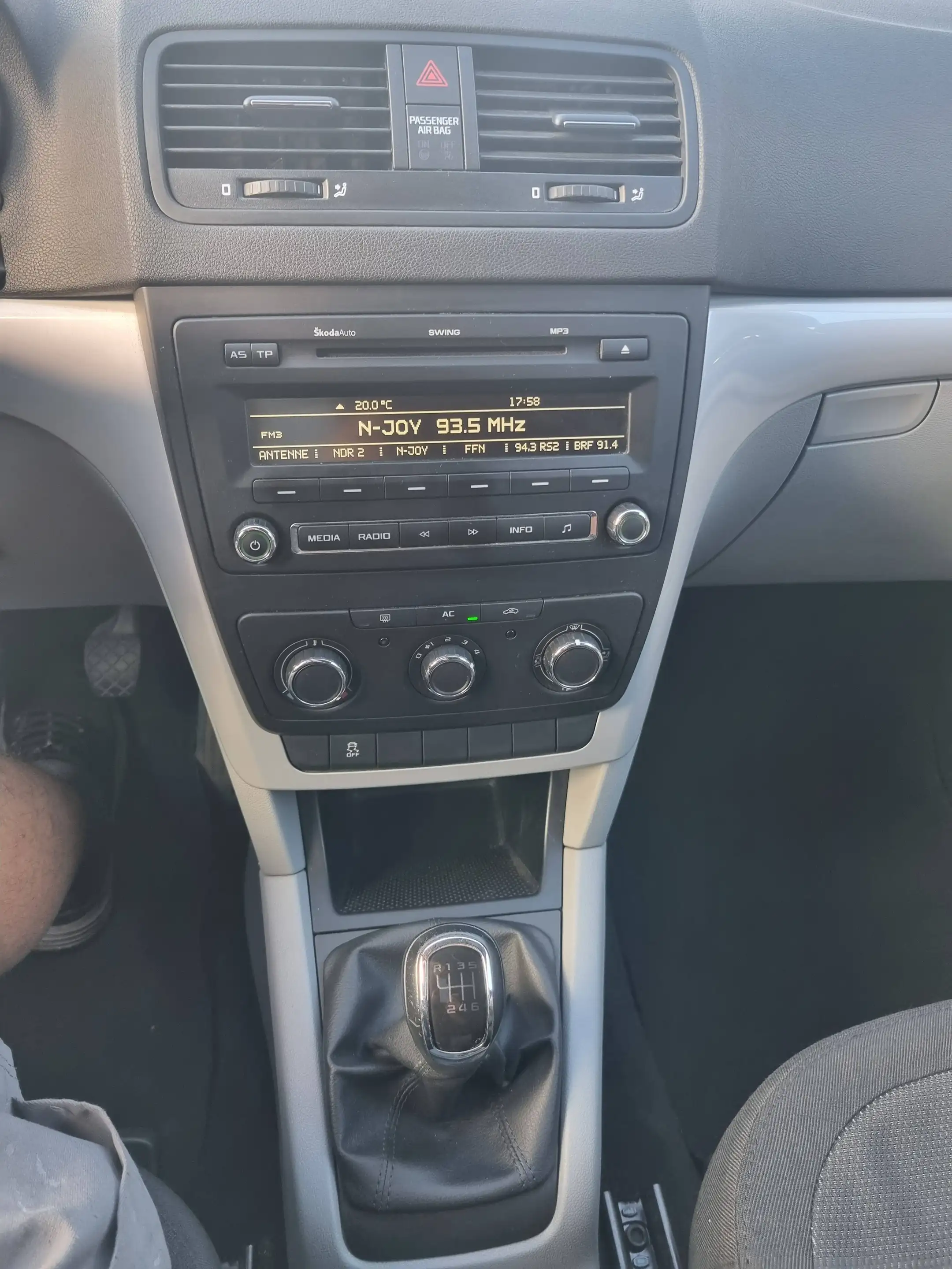 Skoda Yeti Yeti 1.4 TSI Ambition — photo 17