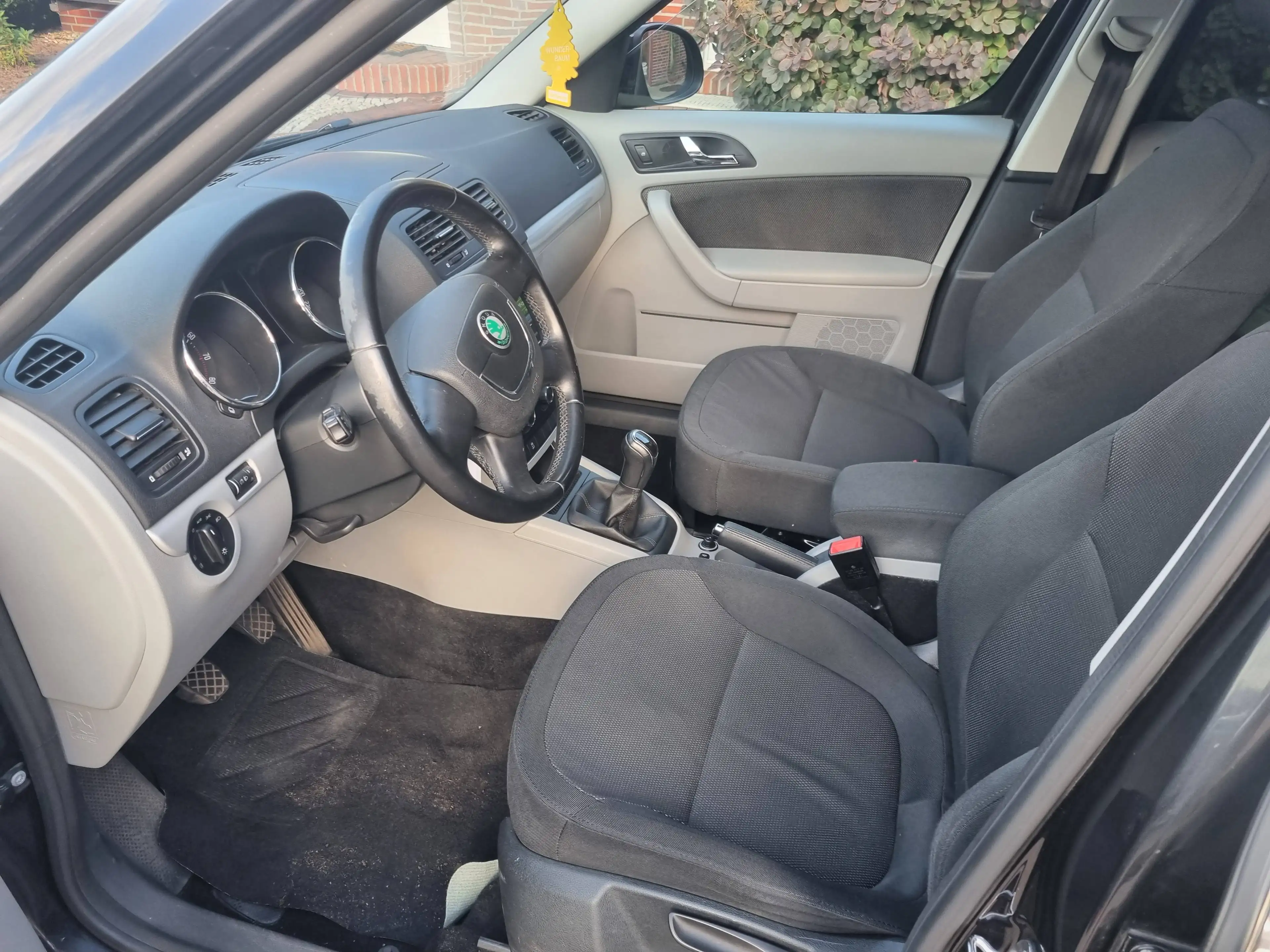 Skoda Yeti Yeti 1.4 TSI Ambition — photo 9