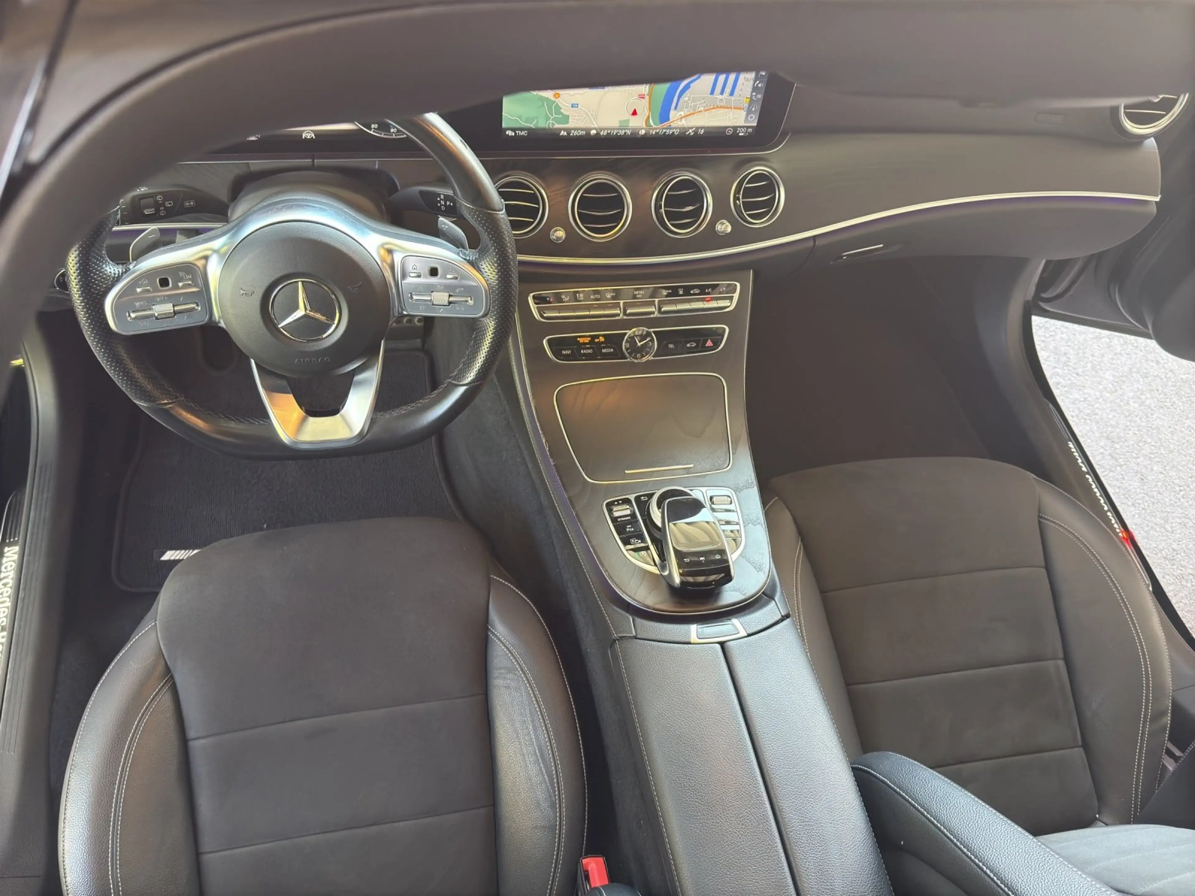 Mercedes-Benz E 400 E 400 d 4Matic Kombi AMG Paket — photo 8
