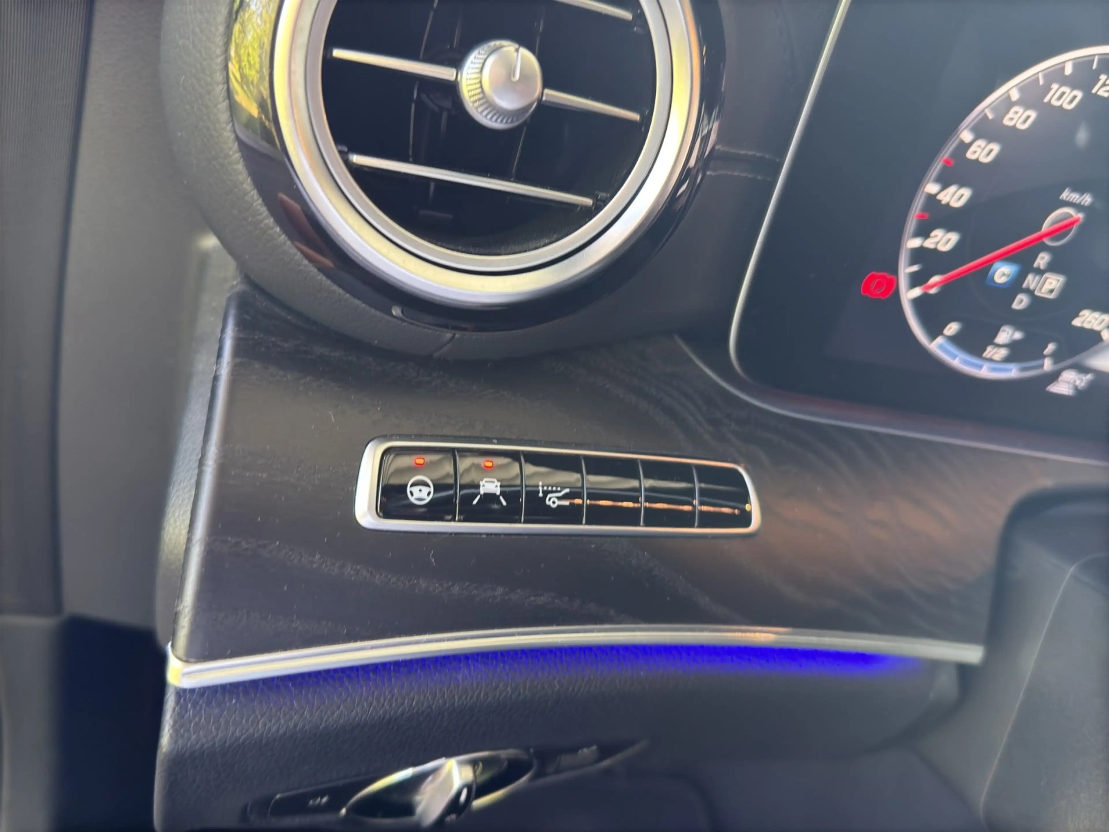 Mercedes-Benz E 400 E 400 d 4Matic Kombi AMG Paket — photo 11