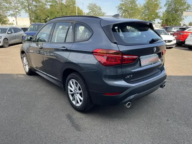 BMW X1 view 4