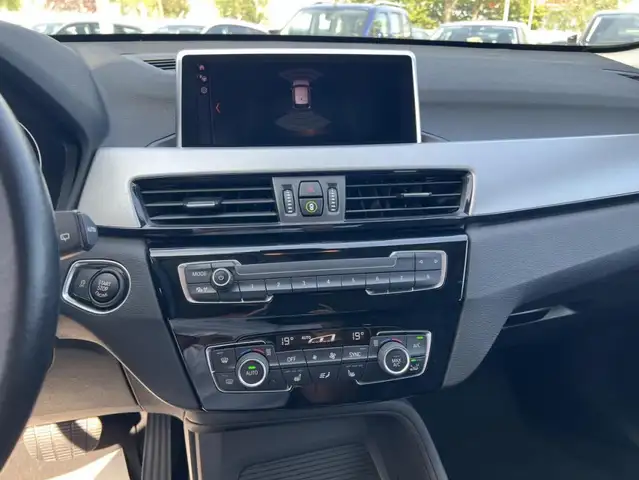 BMW X1 view 11