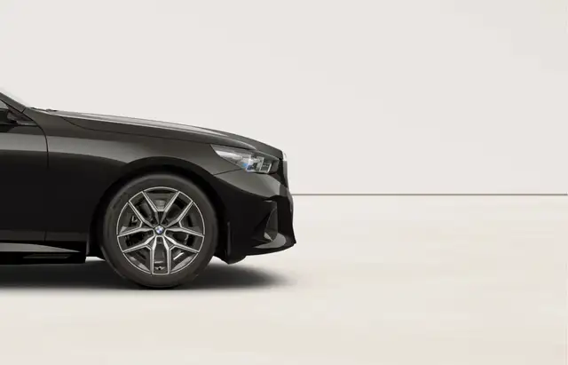 BMW i5 view 9