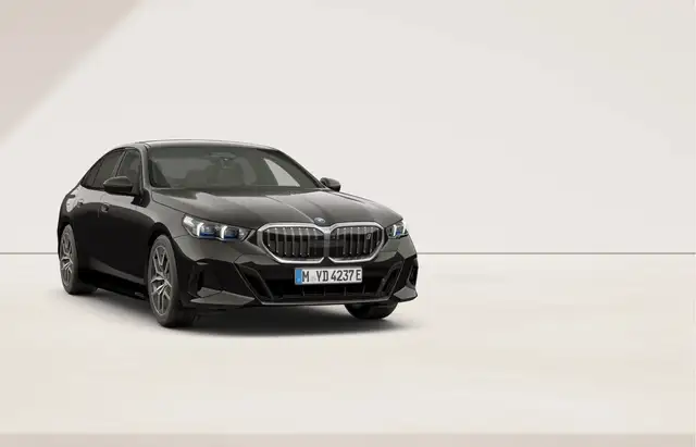 BMW i5 view 7