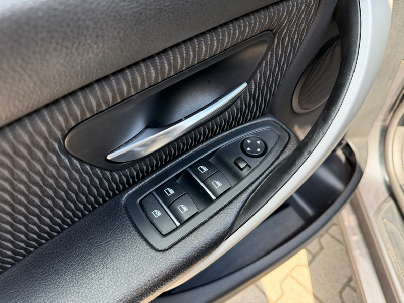 BMW 318 i Advantage/AUTOMATIK/KAMERA/SHZ/KLIMAA* — photo 11