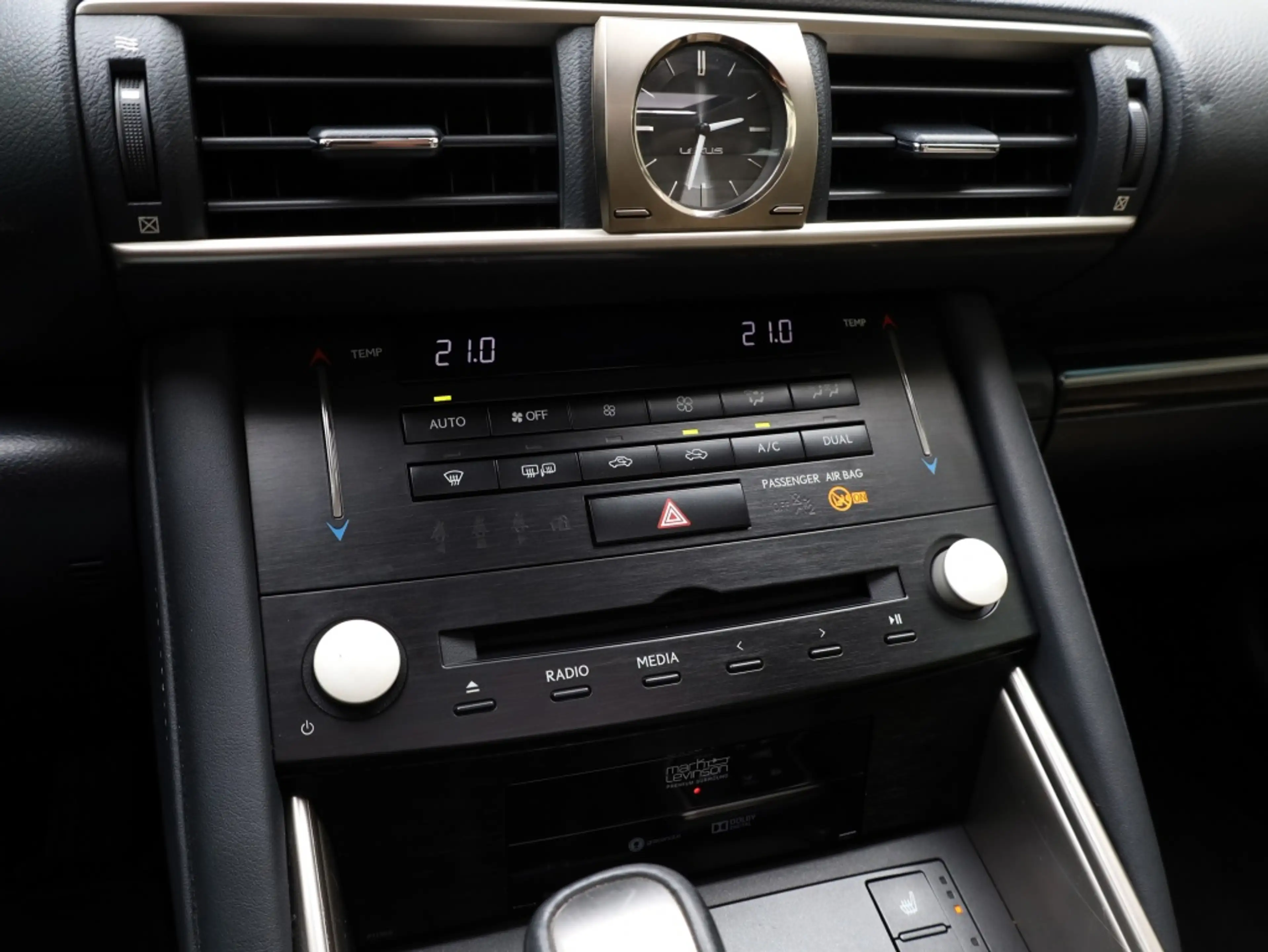 Lexus IS 300 300h Luxury Line | Mark Levinson | Schuifdak | Tre — photo 29