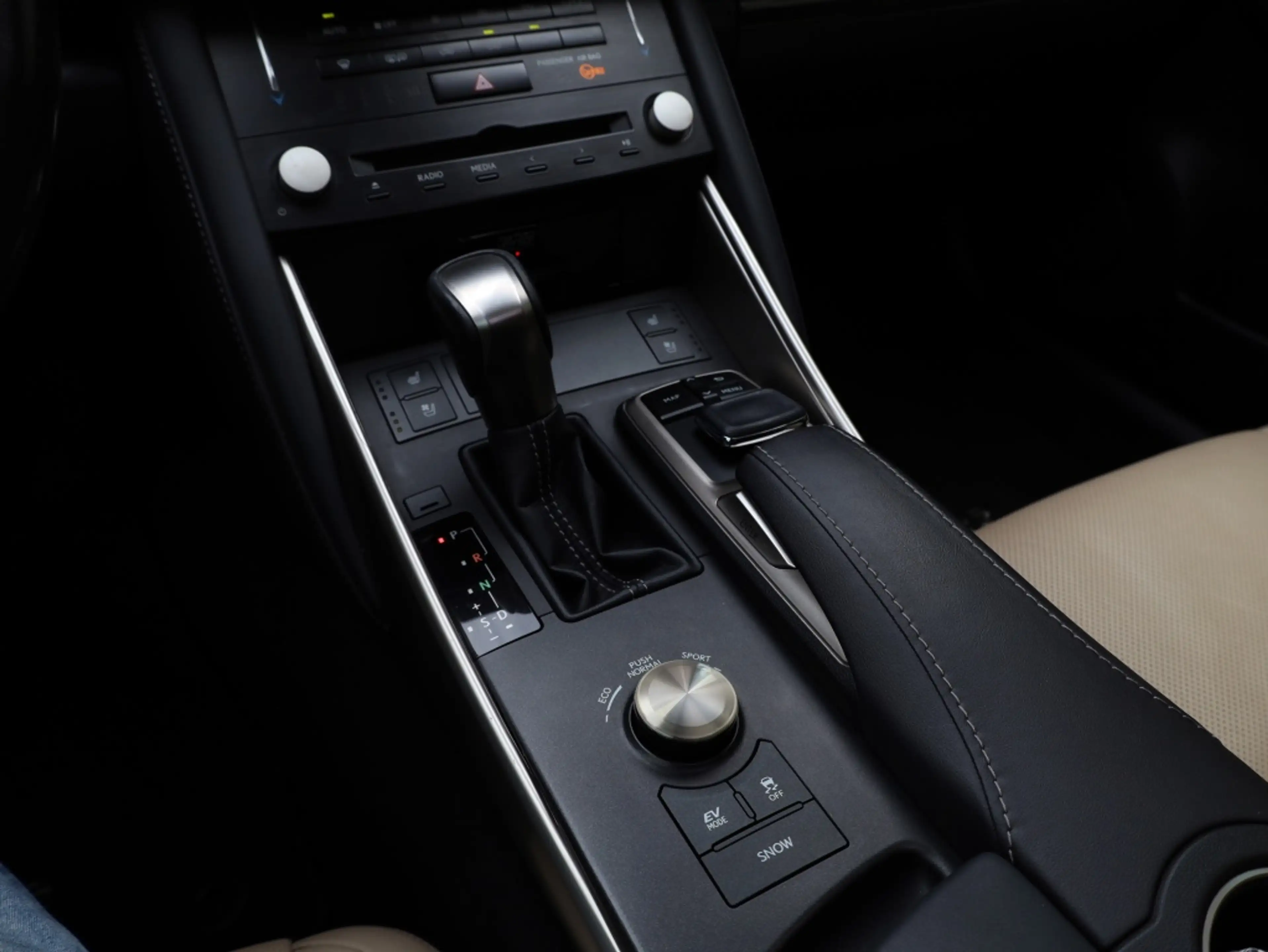 Lexus IS 300 300h Luxury Line | Mark Levinson | Schuifdak | Tre — photo 26