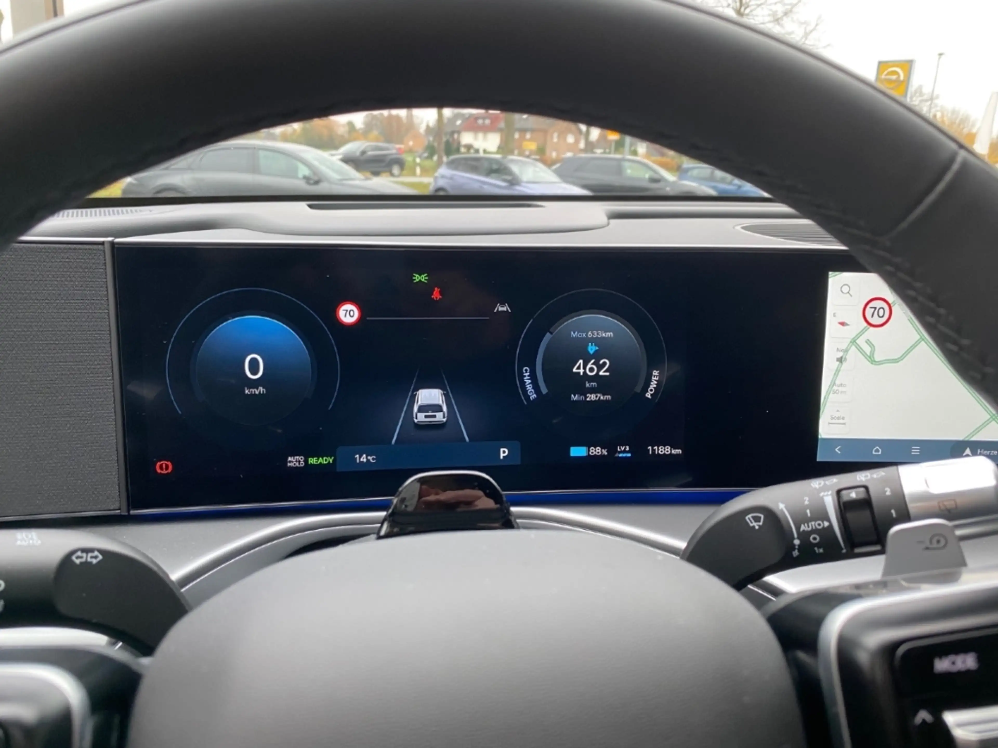Hyundai IONIQ 9 226 kW 4WD 6 Sitzer SwivelPaket Uniq 110kWh HUD Ni — photo 13