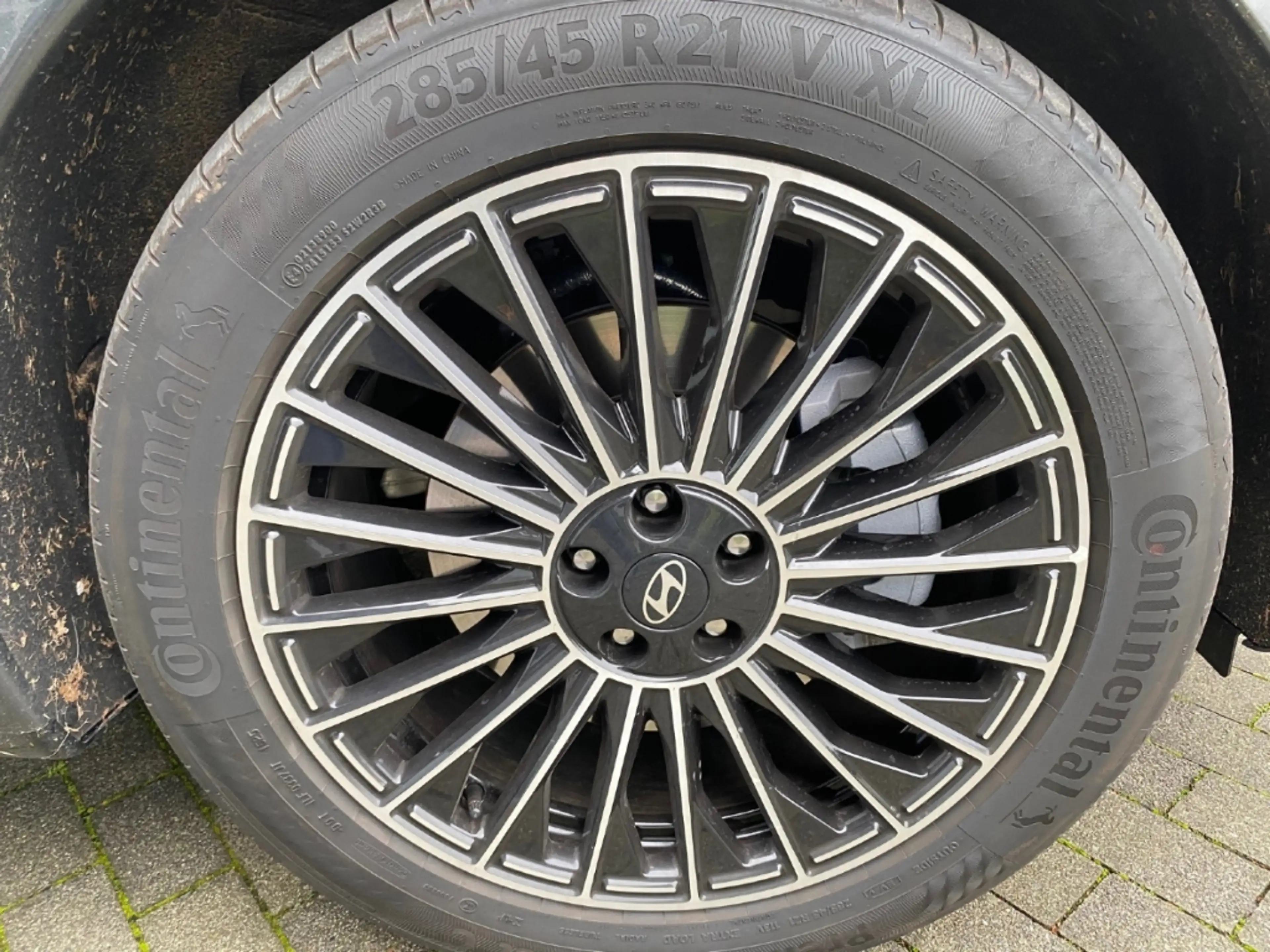 Hyundai IONIQ 9 226 kW 4WD 6 Sitzer SwivelPaket Uniq 110kWh HUD Ni — photo 11