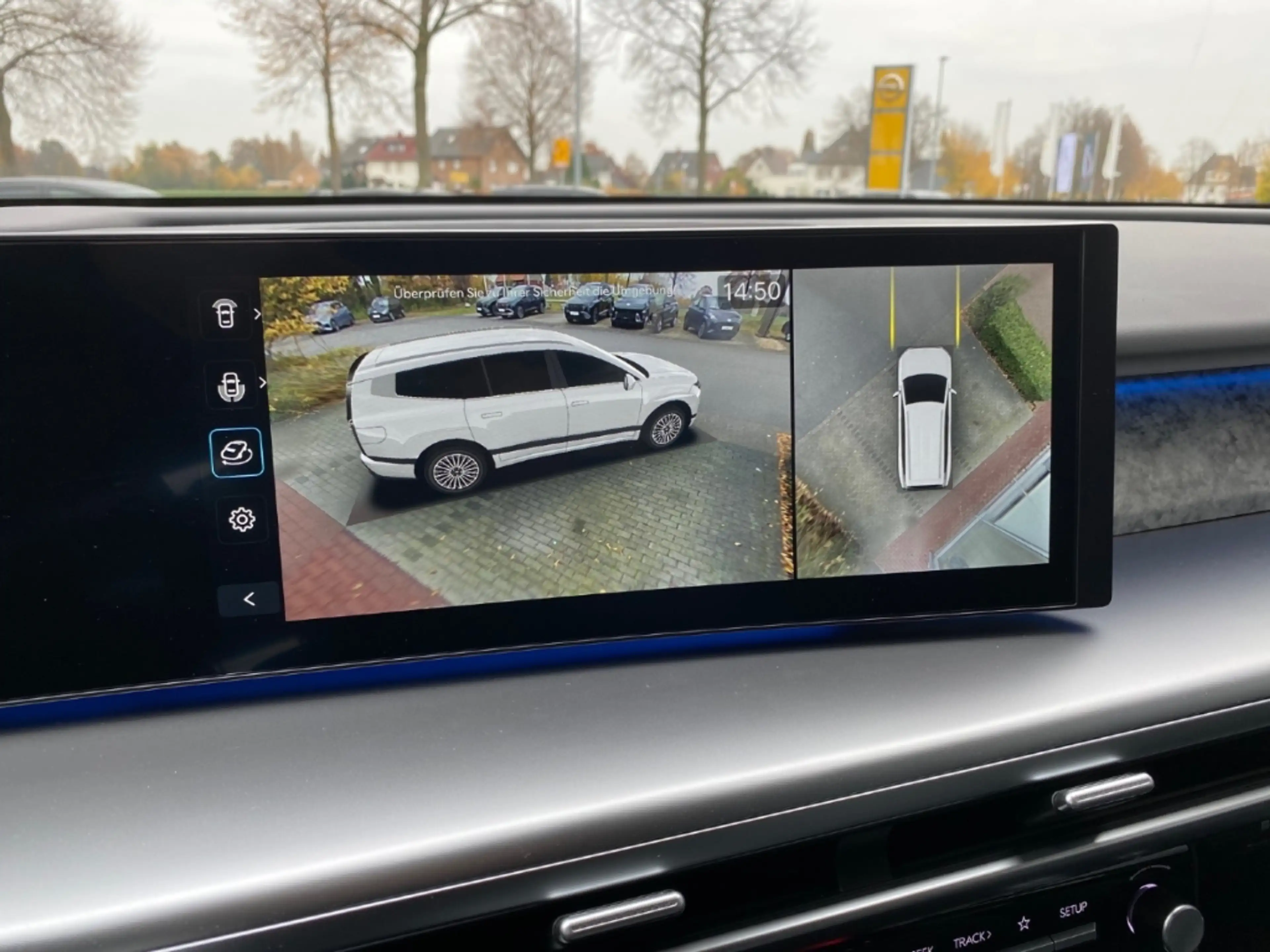 Hyundai IONIQ 9 226 kW 4WD 6 Sitzer SwivelPaket Uniq 110kWh HUD Ni — photo 14