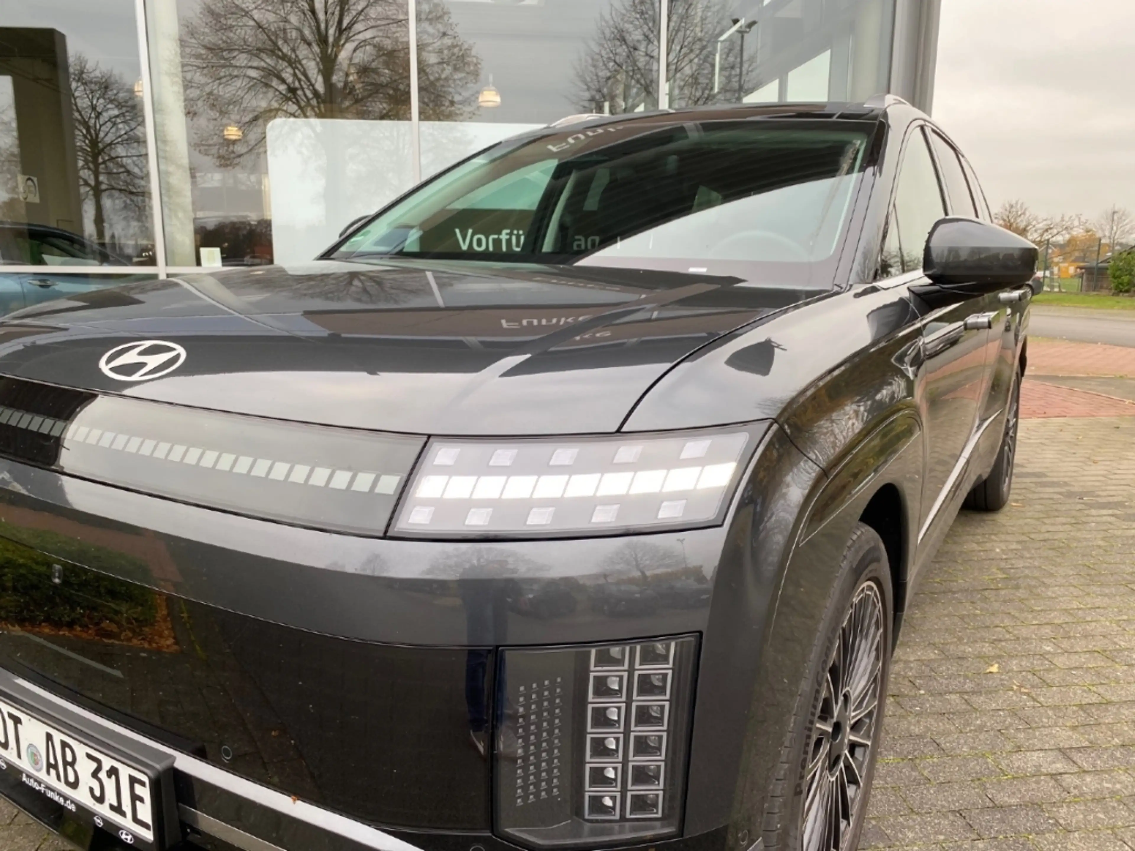 Hyundai IONIQ 9 226 kW 4WD 6 Sitzer SwivelPaket Uniq 110kWh HUD Ni — photo 12