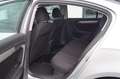 Volkswagen Passat 2.0 TDI DSG/Navi/Rückfahrkamera/1.Hand Silber - thumbnail 13
