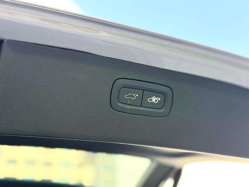 2026 Volvo XC90 B6 Ultra | 7 Pass | Nappa | Low KM | Clean thumb 17