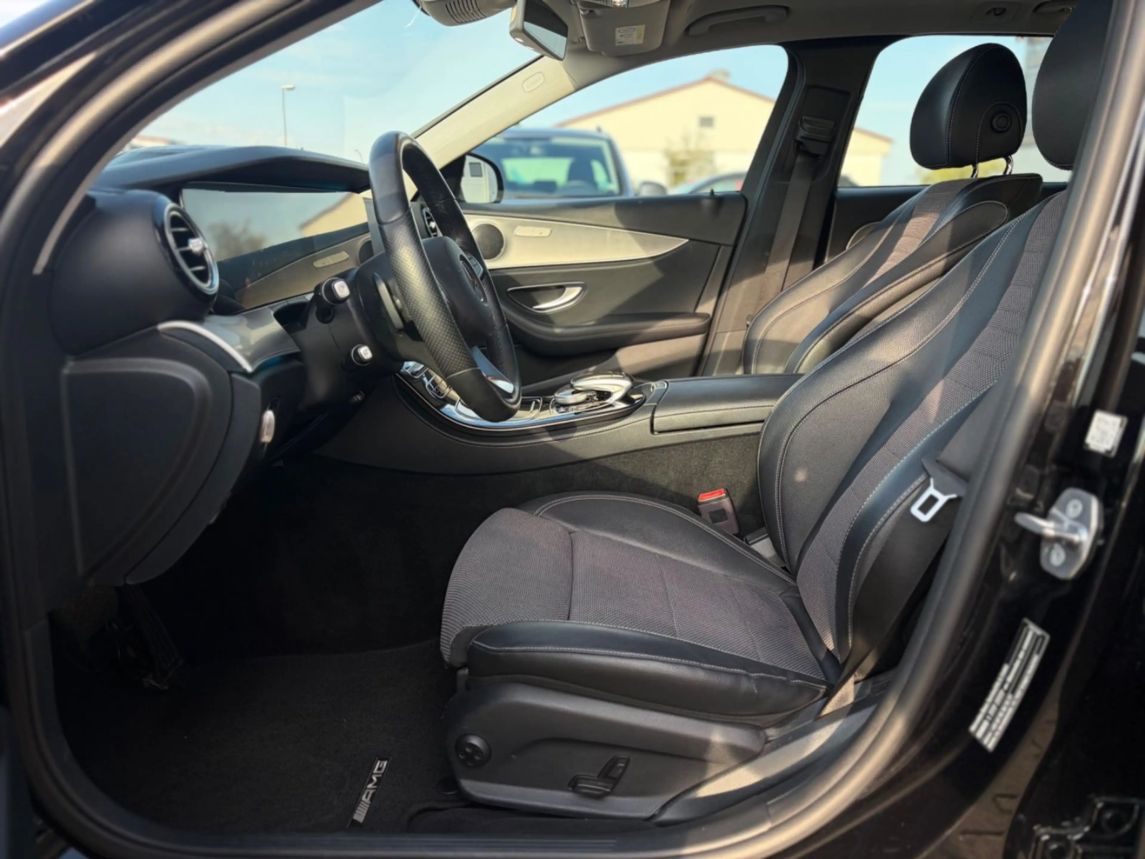 Mercedes-Benz E 350 d 4Matic Avantgarde 9G *ACC*TotW*SHD*RFK* — photo 15