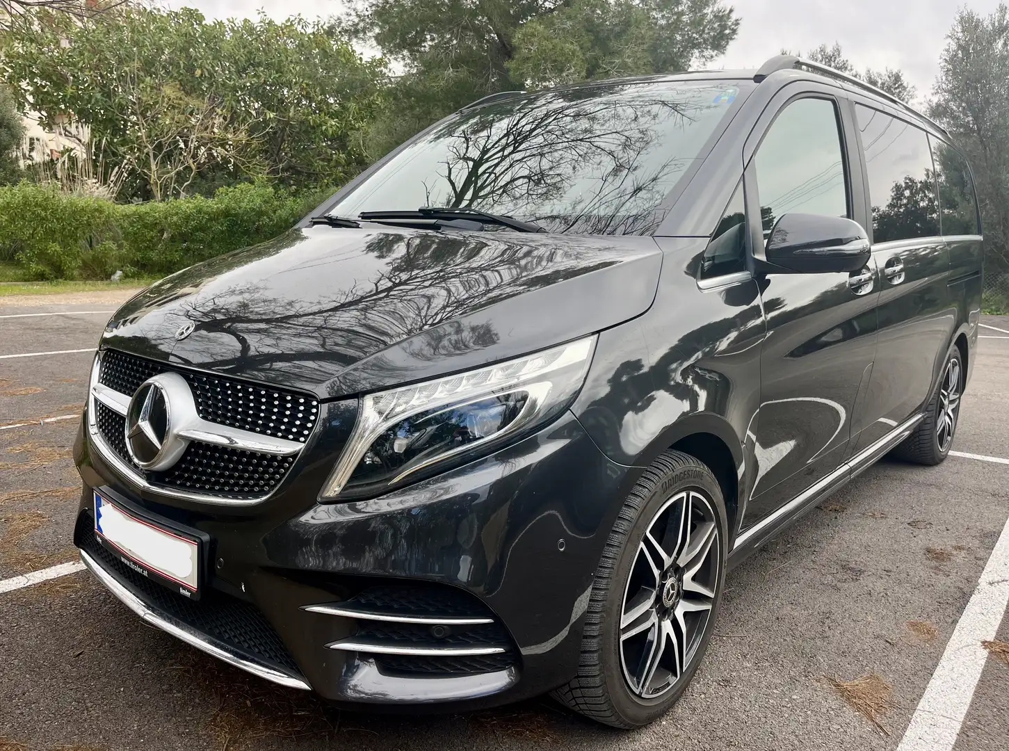 Mercedes-Benz V 300 V 300 d 4Matic Avantgarde AMG Grau - 1