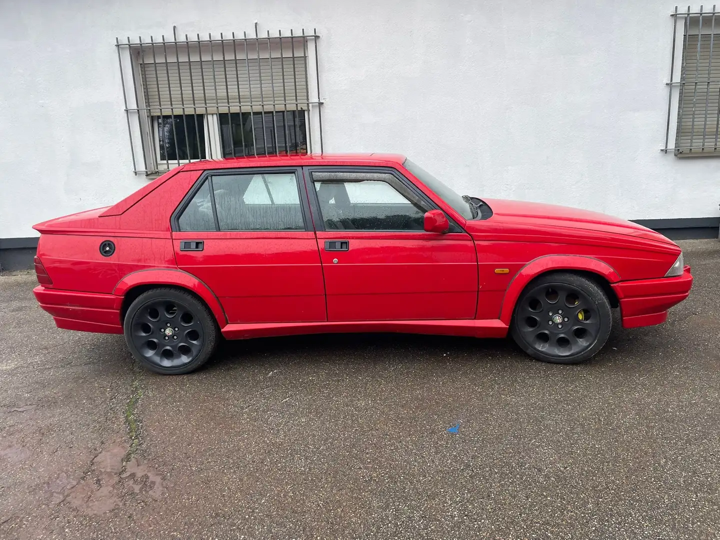 Alfa Romeo 75 Twin Spark 2.0 Liter Червоний - 1