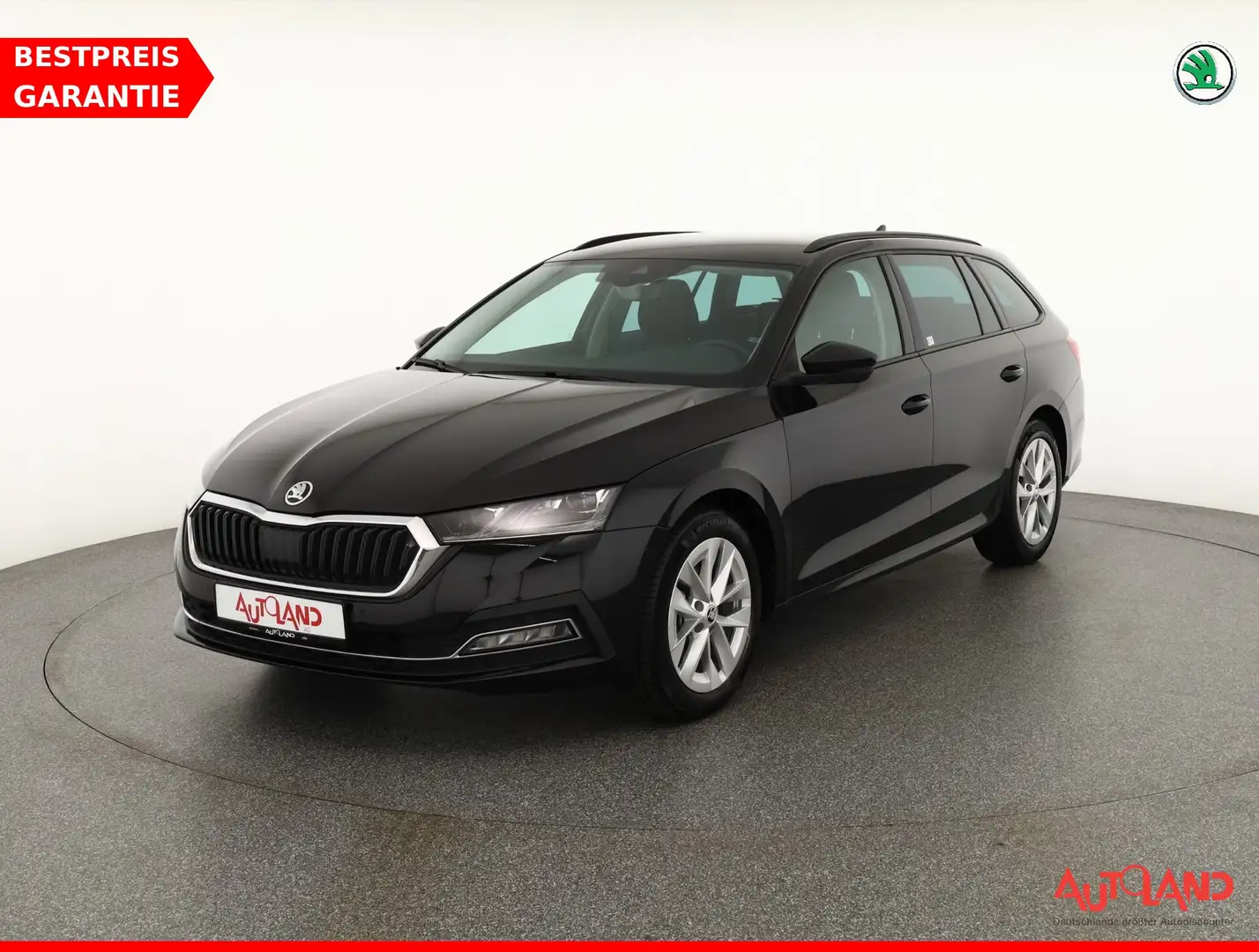 Skoda Octavia Combi 1.5  TSI Style LED Navi Tempomat Zwart - 1