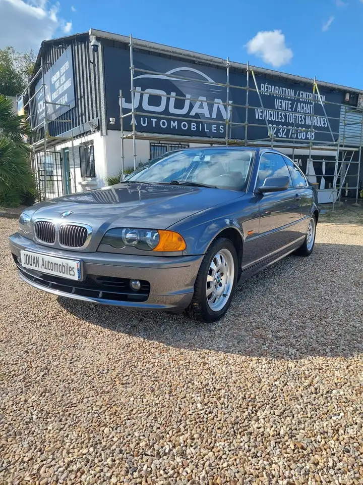 BMW 323