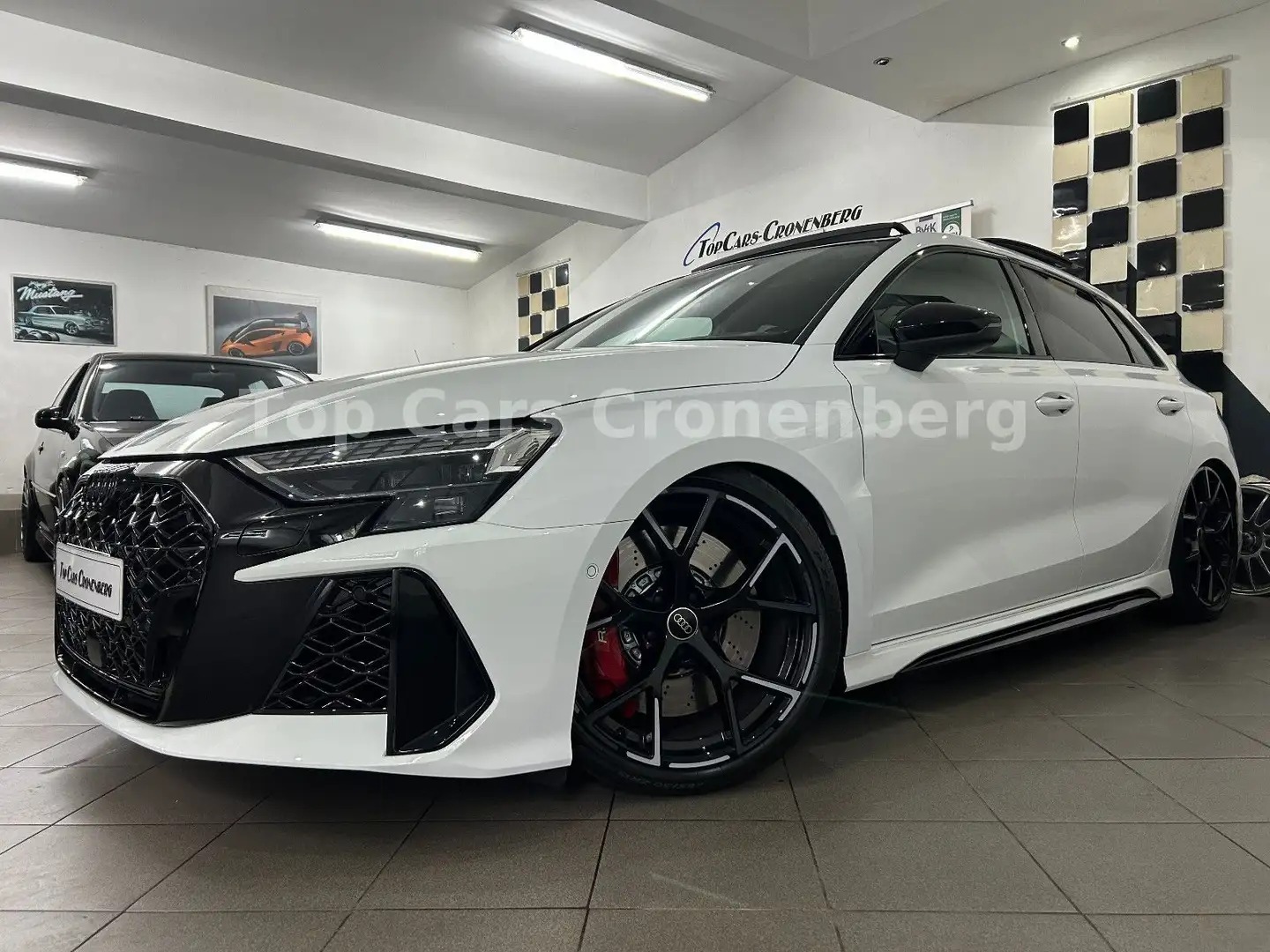 Audi RS3 Sportback*Pano*Matrix*Headup*AGA*280Kmh*KW-V3 Weiß - 2