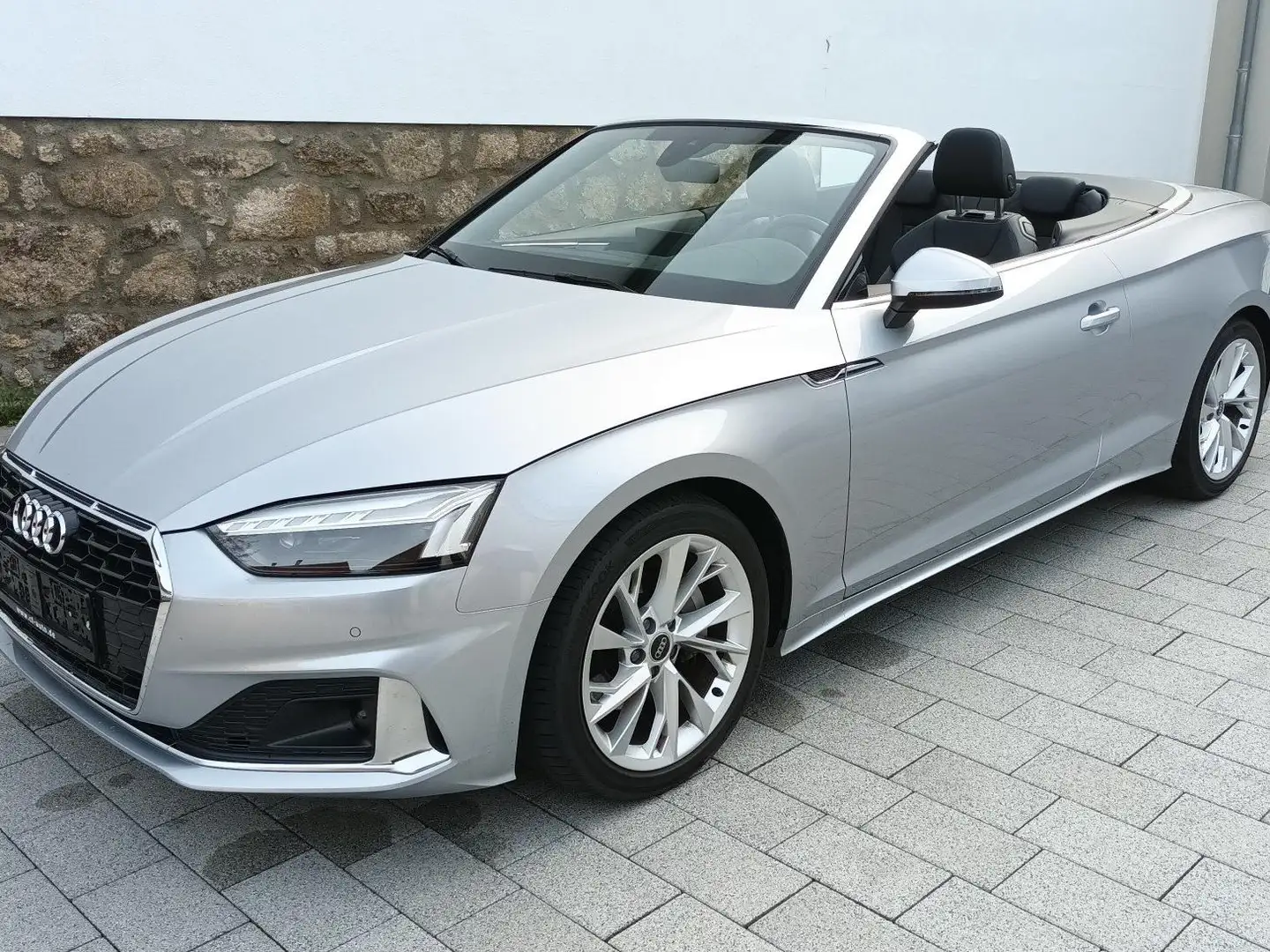 Audi A5 40 TFSI Cabrio adv Kopfraum Navi Matrix Virt Leder Silber - 1