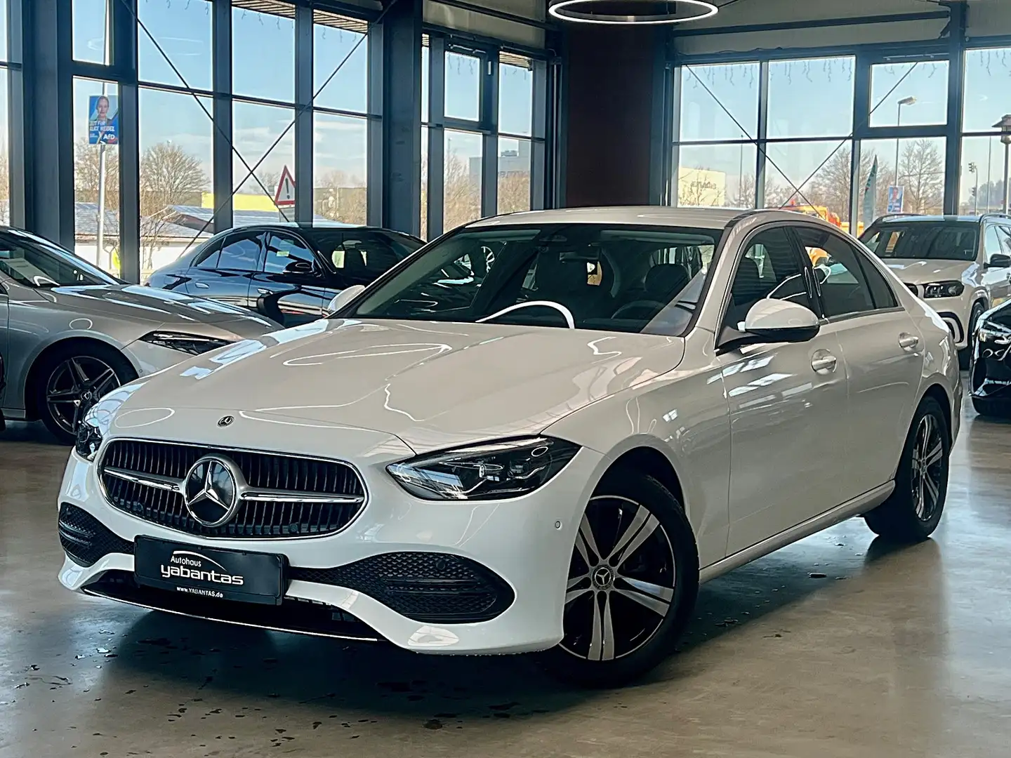 Mercedes-Benz C 180 Kamera KEYLESS MBUX Ambientenbeleuchtung Park- Spu Bianco - 1