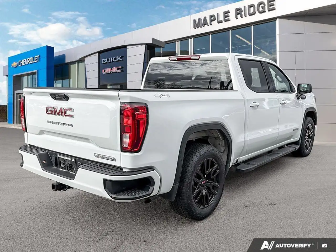 GMC Sierra 1500 снимка GMC Sierra 1500