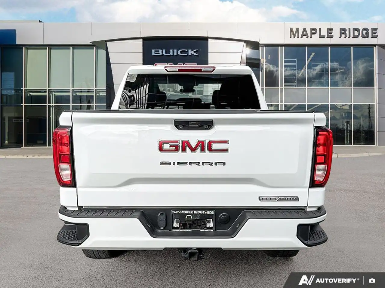 GMC Sierra 1500 снимка GMC Sierra 1500