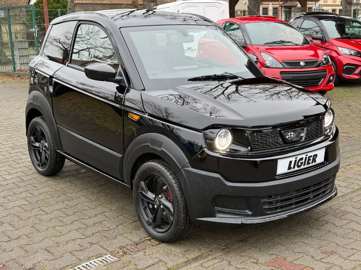 Ligier Myli Rebel X Klima Mopedauto L6e 45 KM/H Noir - 1