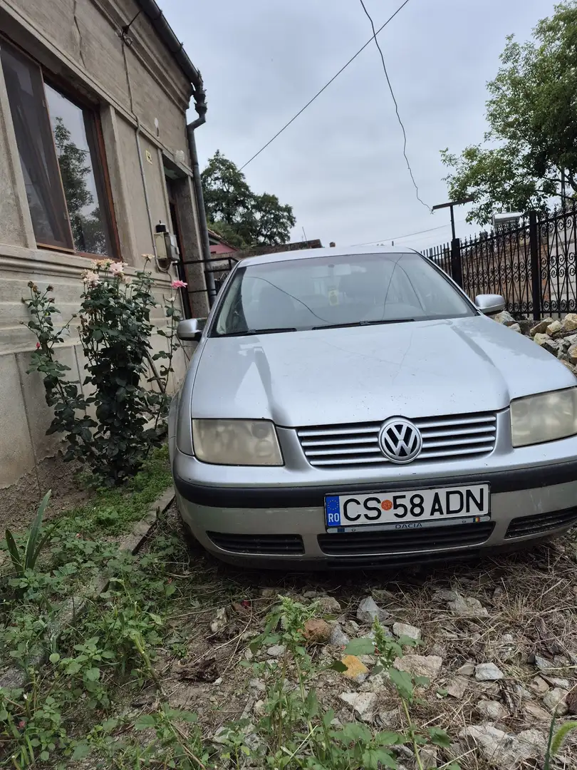 Volkswagen Bora 1.6 Highline - 2