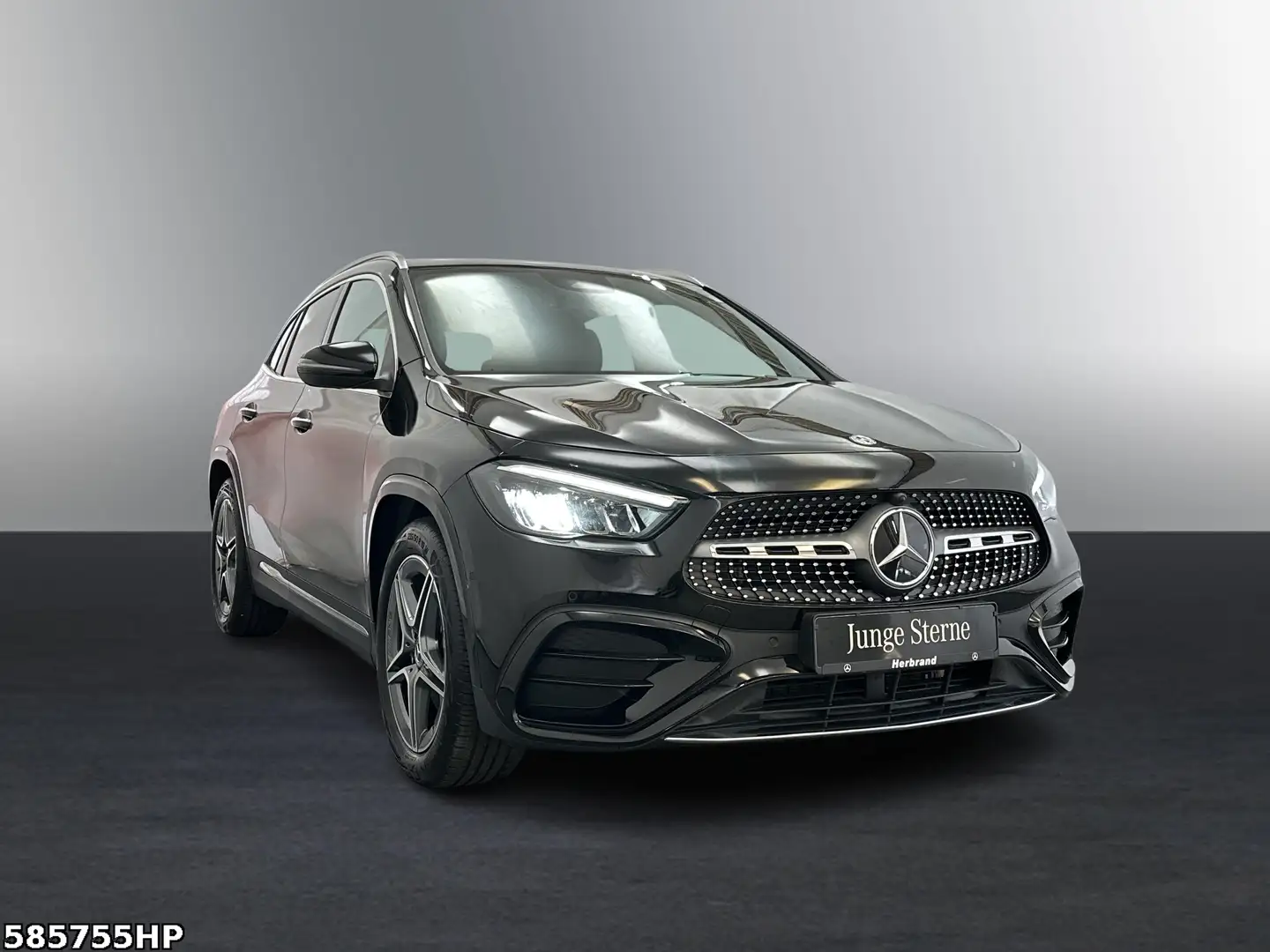 Mercedes-Benz GLA 200 AMG *AHK Distronic Kamera Ambiente LED Schwarz - 2