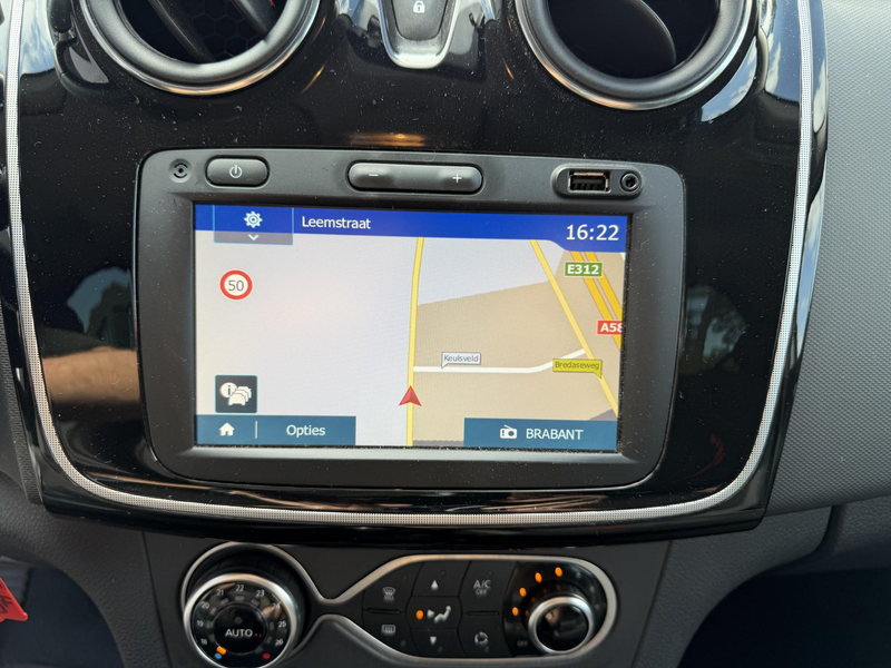 Dacia Sandero 0.9 TCe Tech Road — photo 9