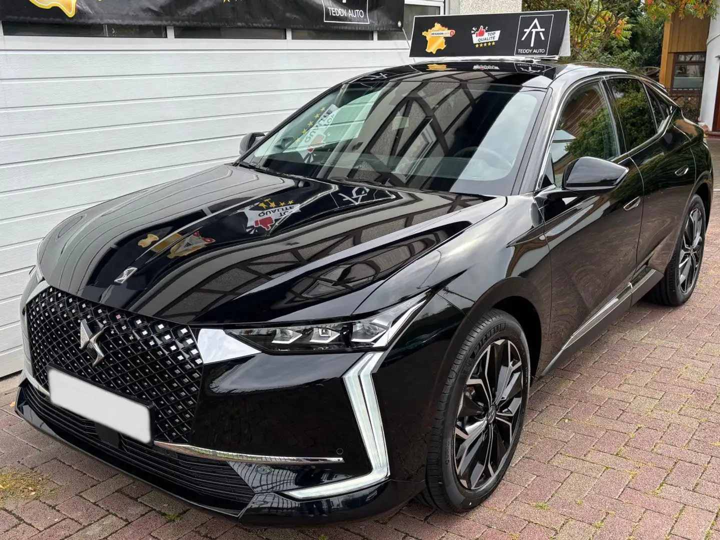DS Automobiles DS 4 BlueHDI 130 EAT8 Ant. St. Exupéry, NAPPA, SD Schwarz - 1