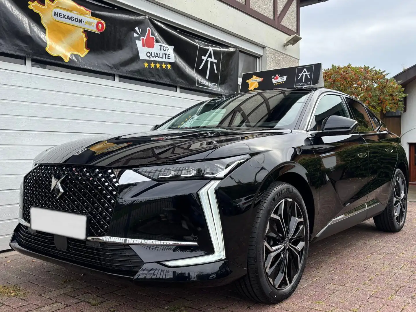 DS Automobiles DS 4 BlueHDI 130 EAT8 Ant. St. Exupéry, NAPPA, SD Schwarz - 2