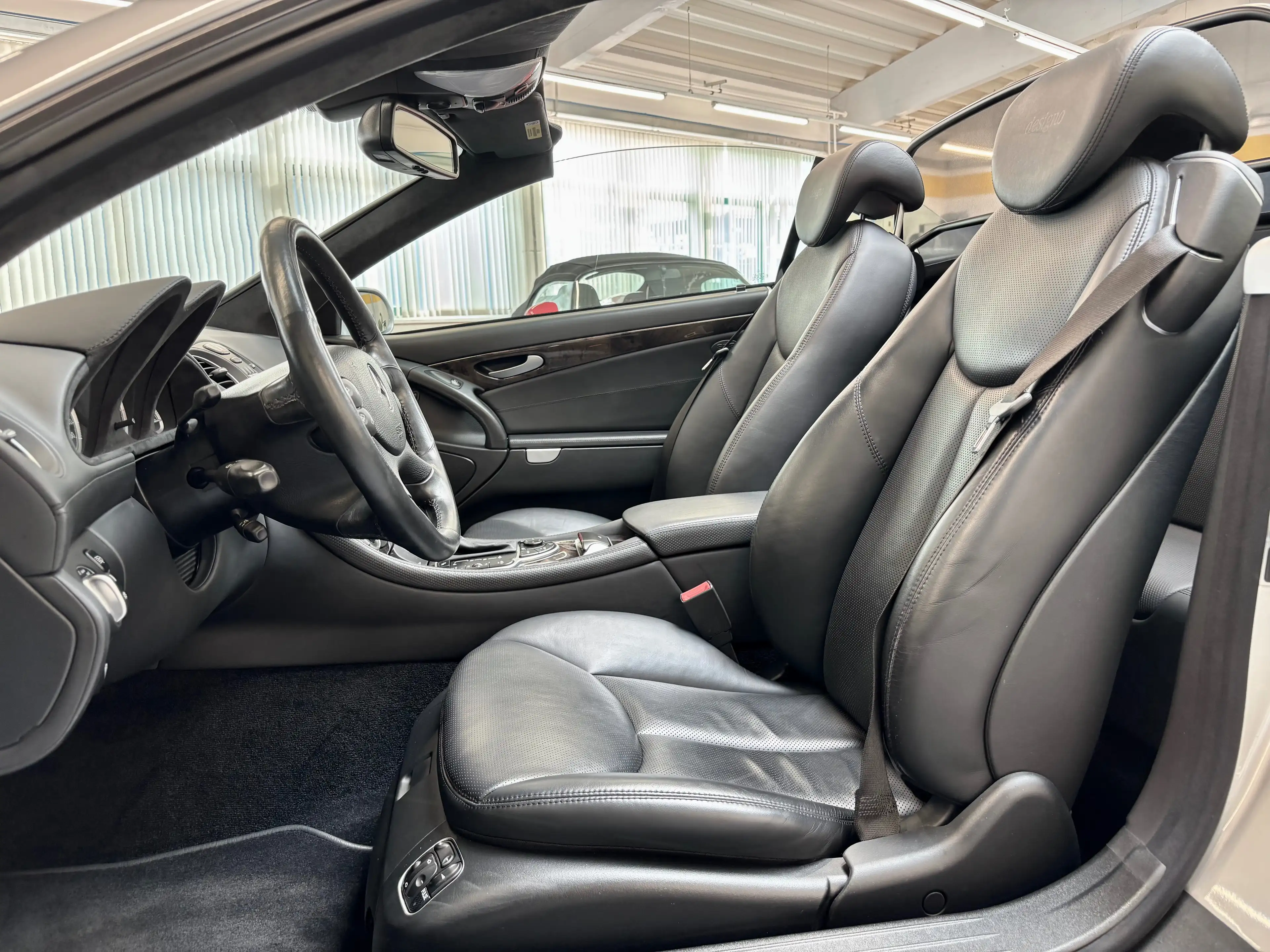Mercedes-Benz SL 500 SL 500 DESIGNO BI-Xenon PDC Massage BOSE Vollausstattung 2.Hand — photo 12
