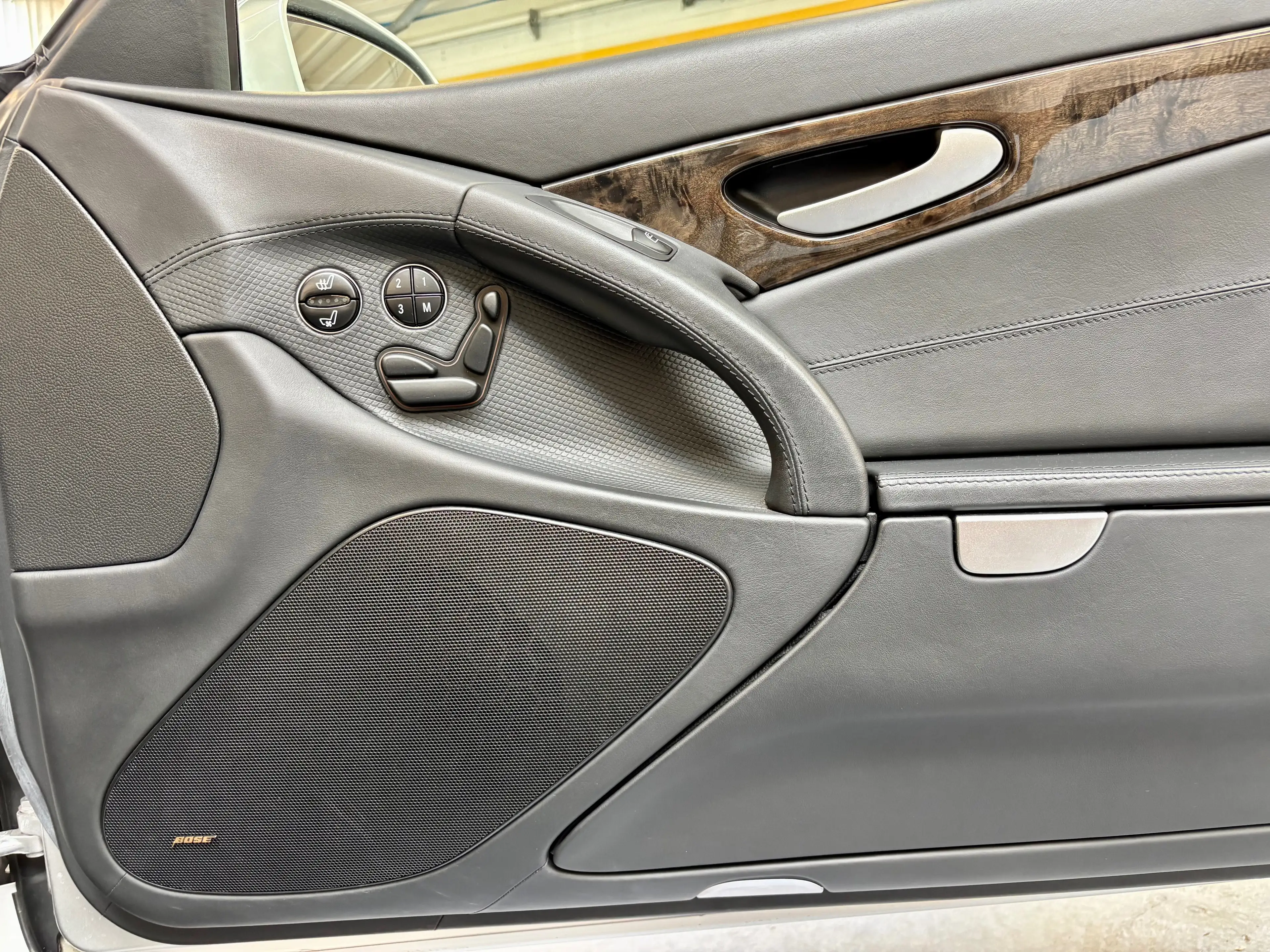 Mercedes-Benz SL 500 SL 500 DESIGNO BI-Xenon PDC Massage BOSE Vollausstattung 2.Hand — photo 5