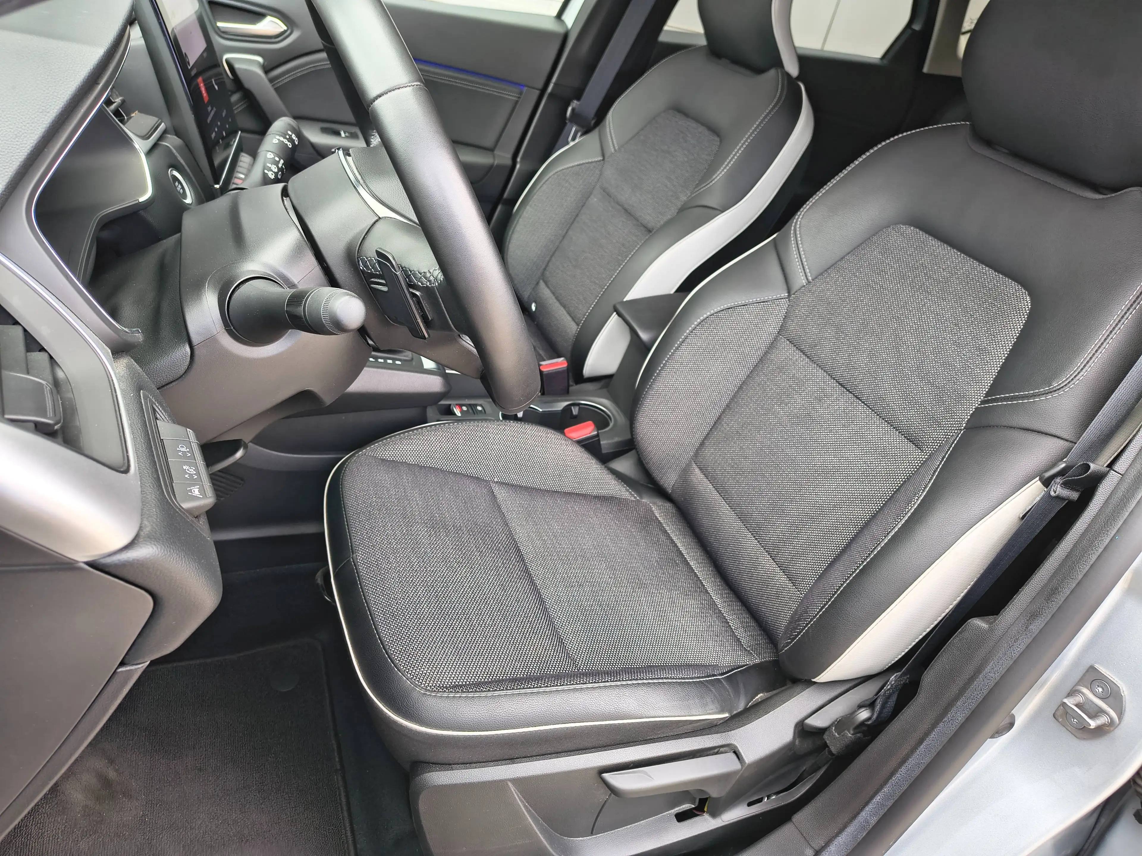 Renault Captur Captur 1.33 TCe Intens EDC GPF (EU6D) — photo 10