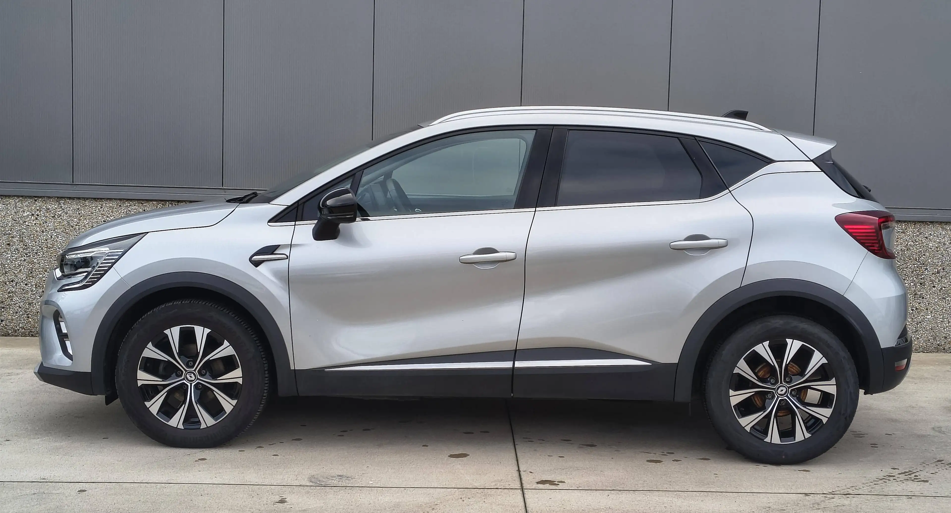 Renault Captur Captur 1.33 TCe Intens EDC GPF (EU6D) — photo 4