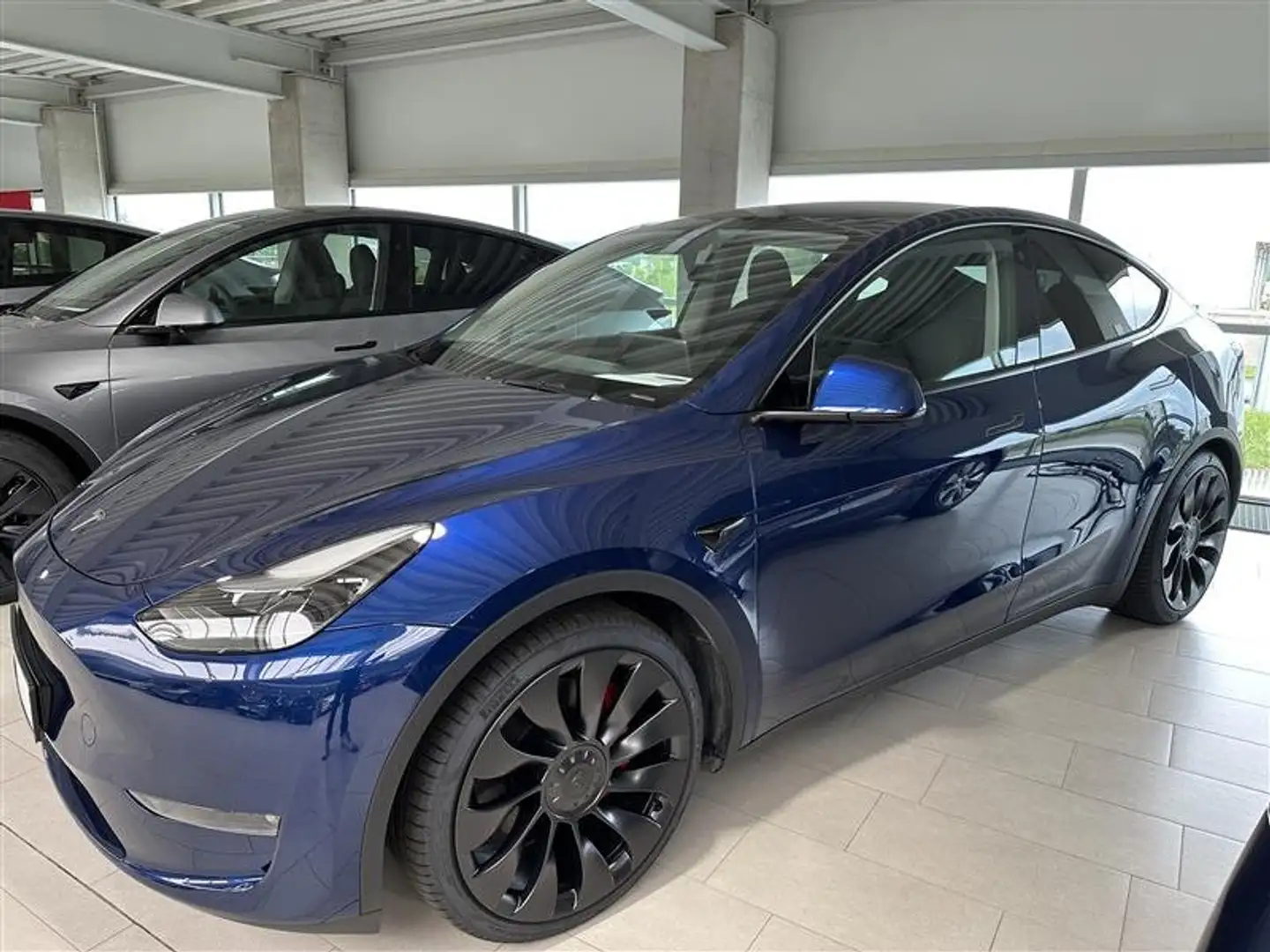 Tesla Model Y Model Y Performance Dual Motor AWD Bleu - 2