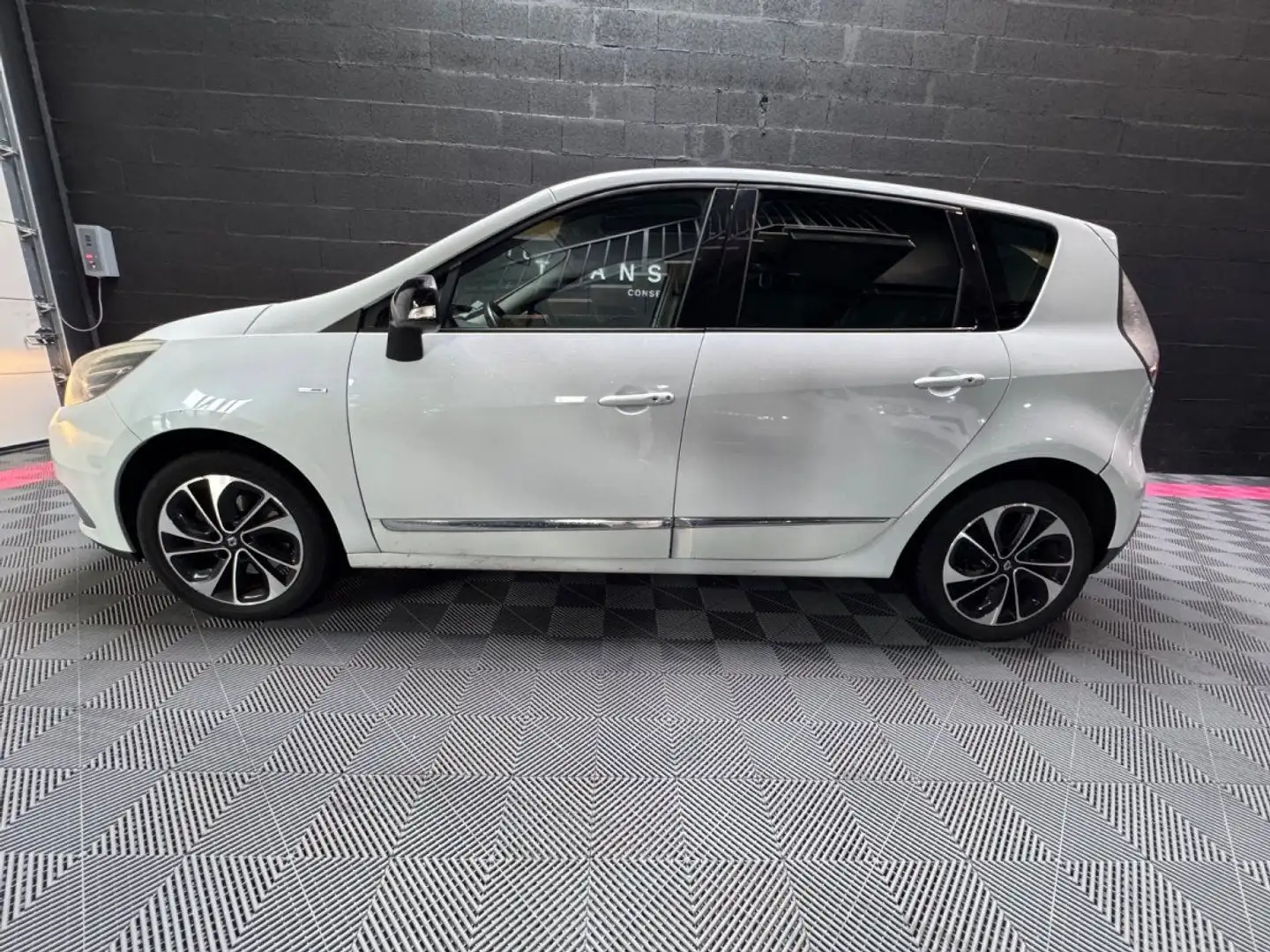 Renault Scenic III dCi 130 Energy FAP eco2 Bose Edition Blanc - 2