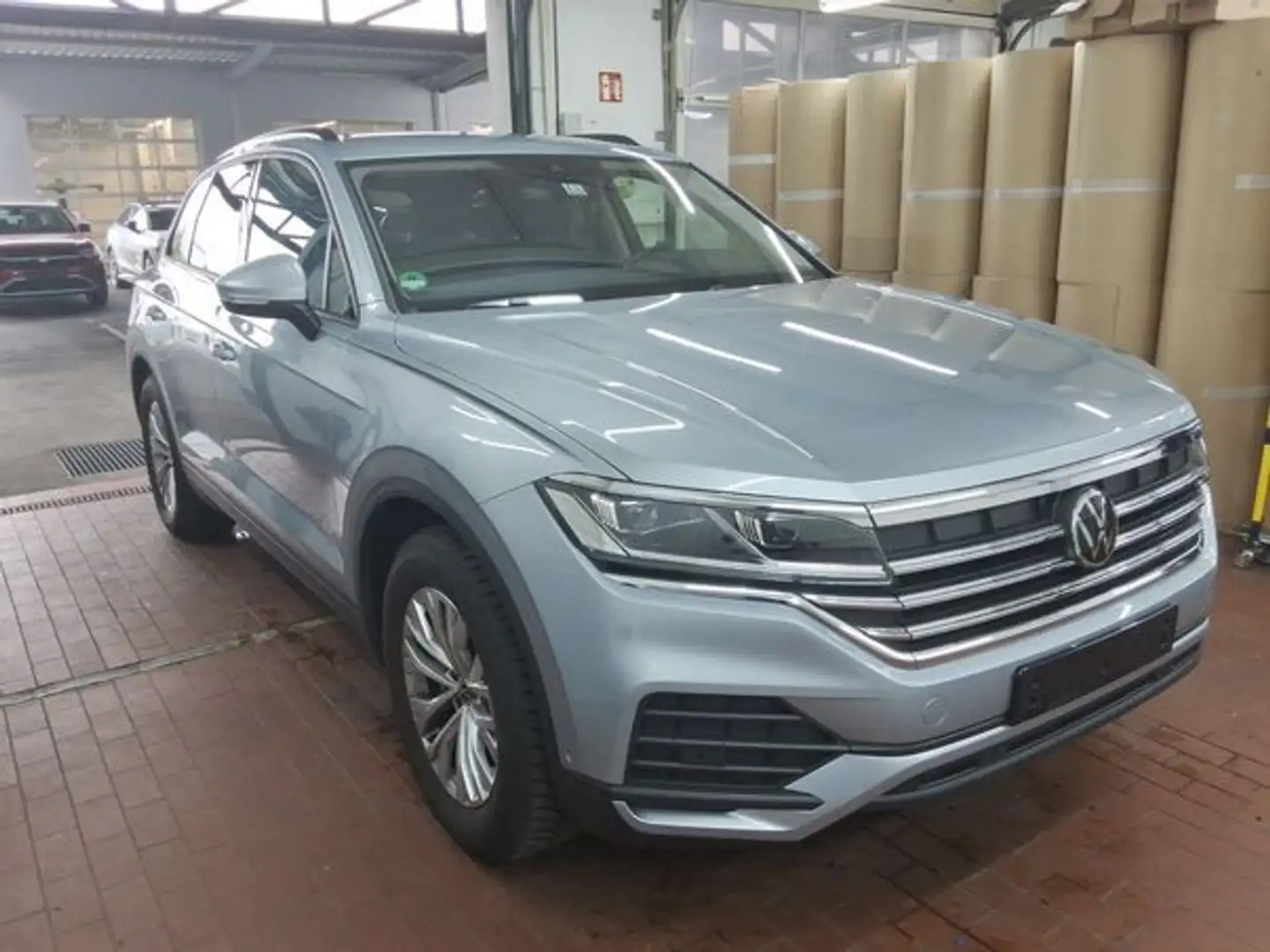 Volkswagen Touareg 3.0TDI 4Motion Reserverad Leder AHK Luft Silber - 2