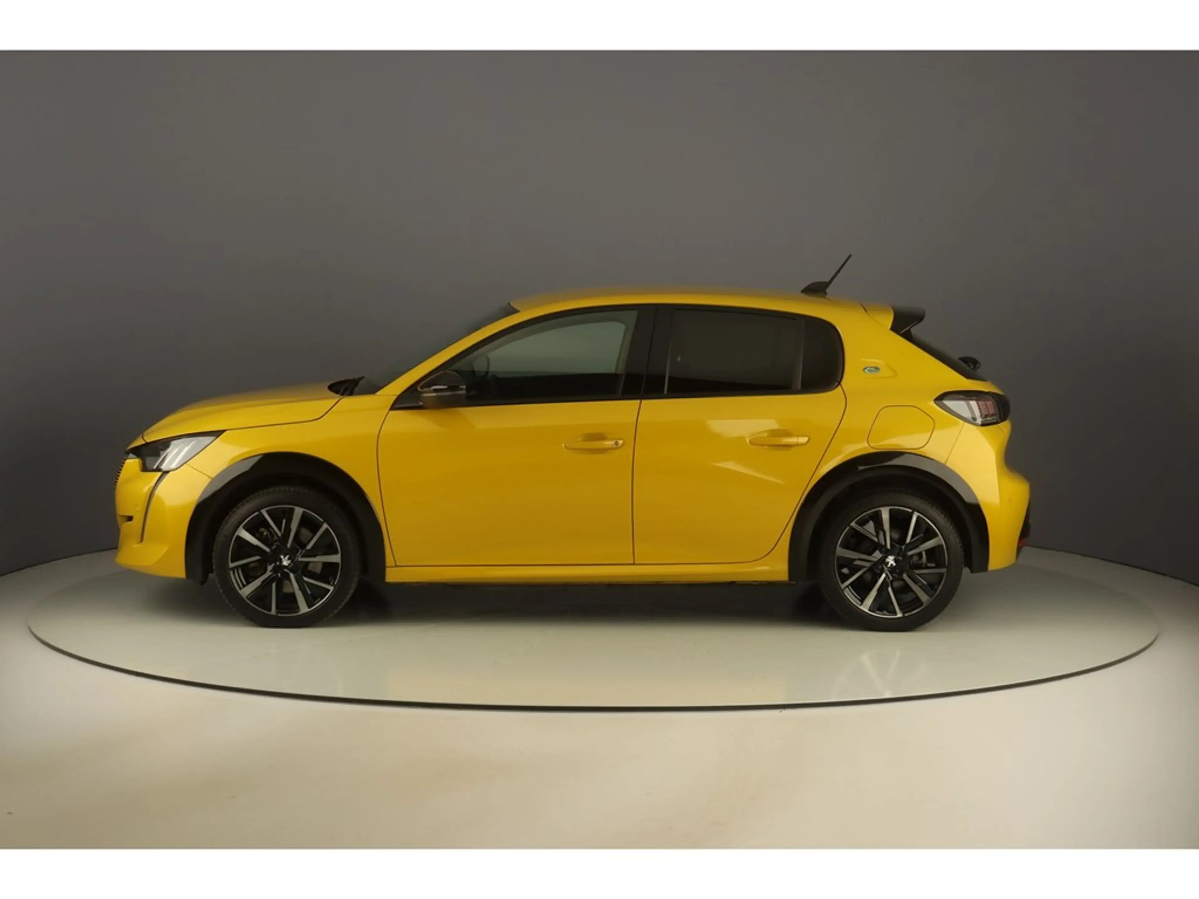 Peugeot e-208 136pk GT-Line — photo 2