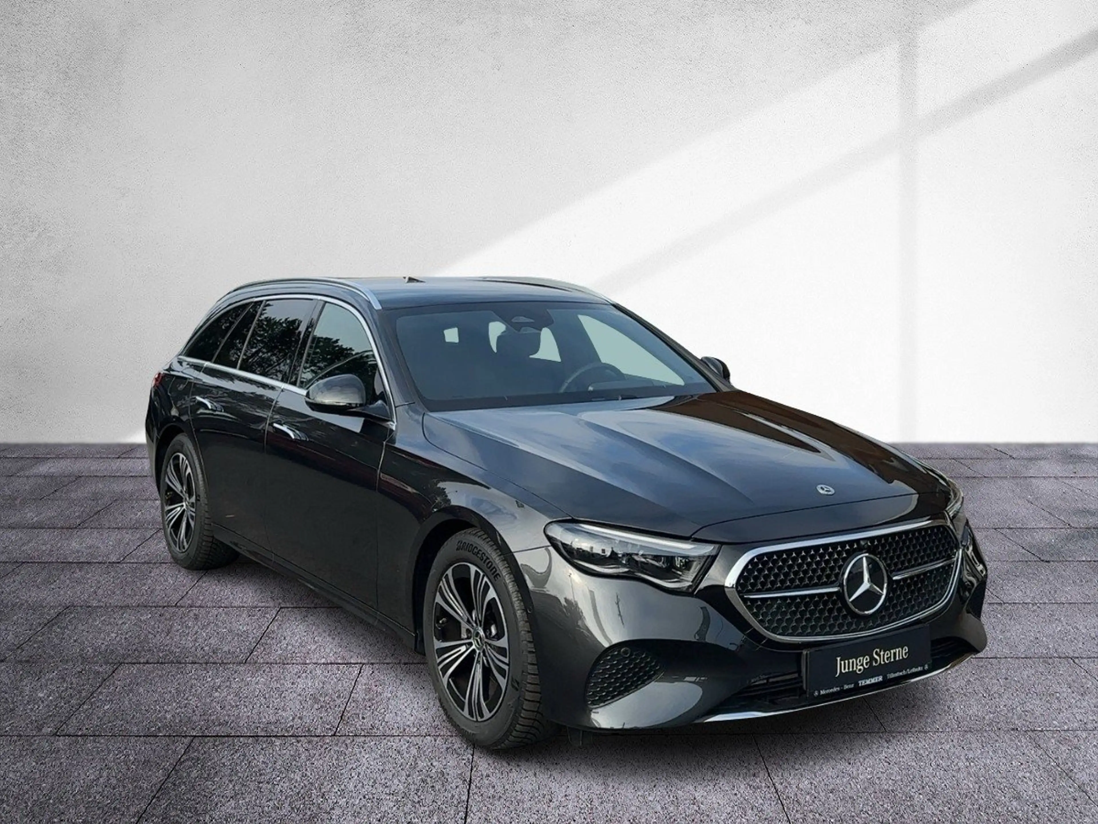 Mercedes-Benz E 220 d 4M T AVANTGARDE NP: 85.384 ADVANCED+ AHV — photo 6